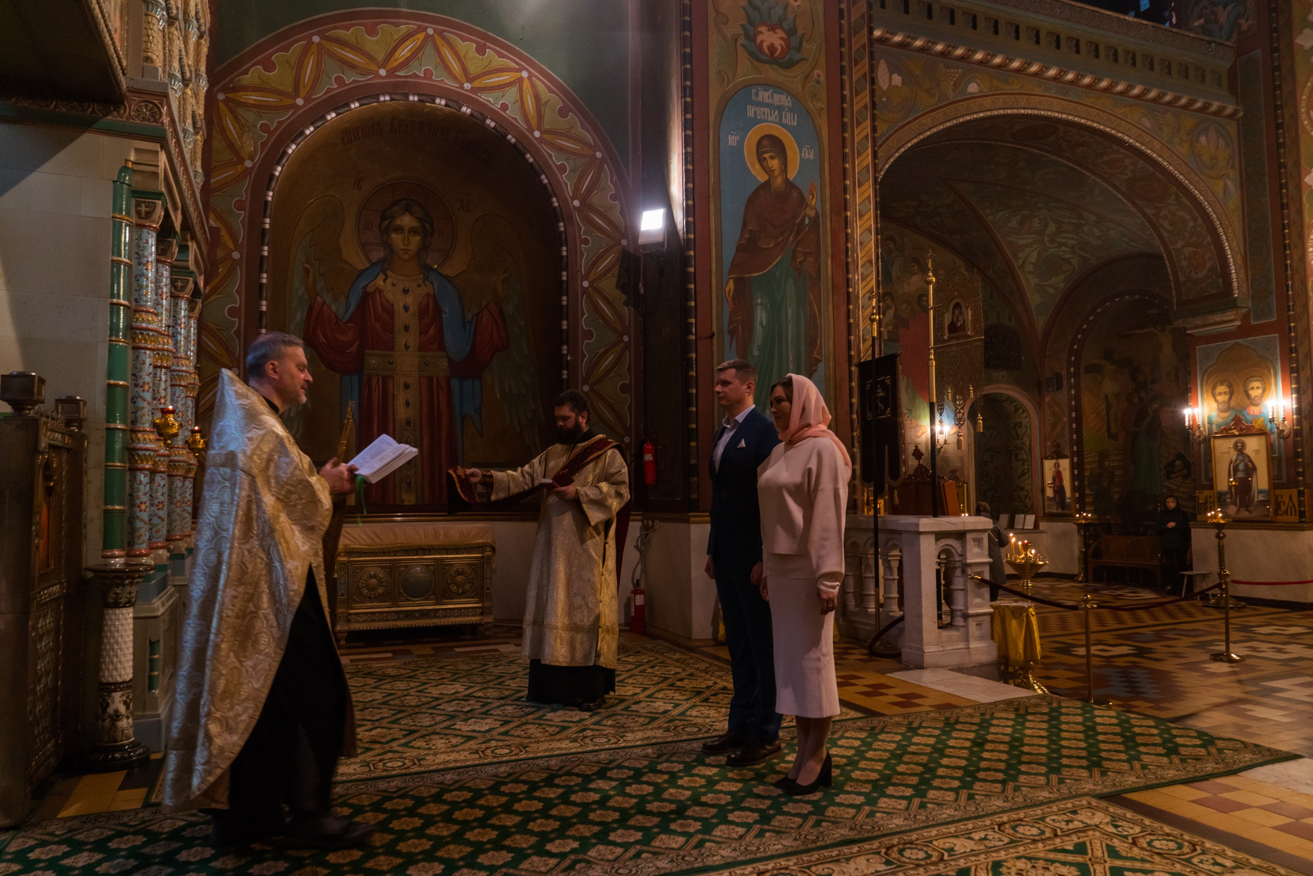 Венчание в храме Петра и Павла в Петергофе. Контент- фотограф, рилсмейкер в Санкт- Петербурге Елена Грие