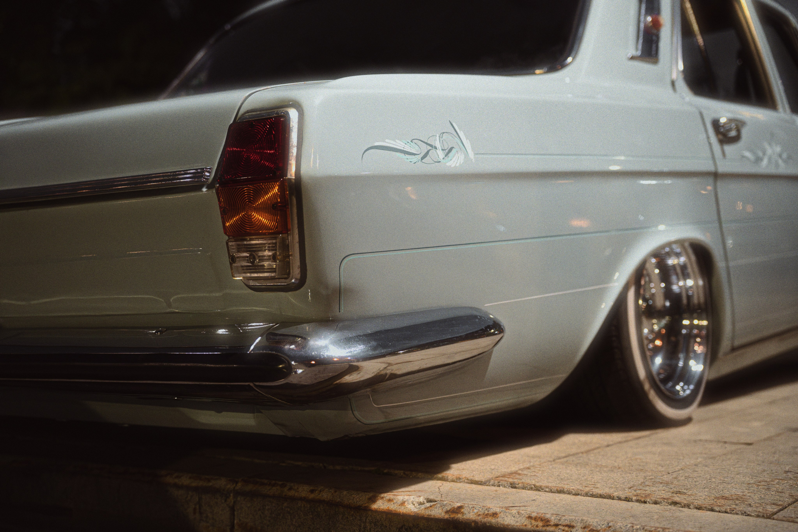 GAZ 24 «Russian Lowrider». Автомобильный фотограф в Москве Дмитрий Глазков