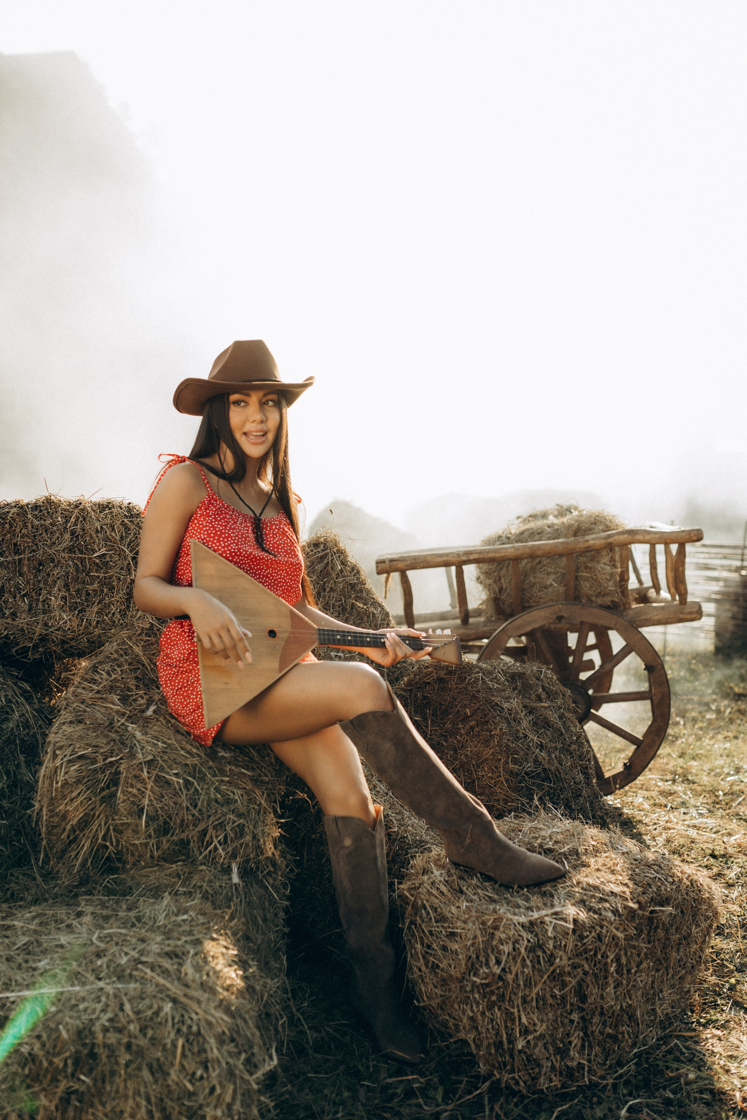 Jannet — балалайка (бэкстейдж к клипу). Фотограф НОГИНСК, Москва, Анастасия Белая