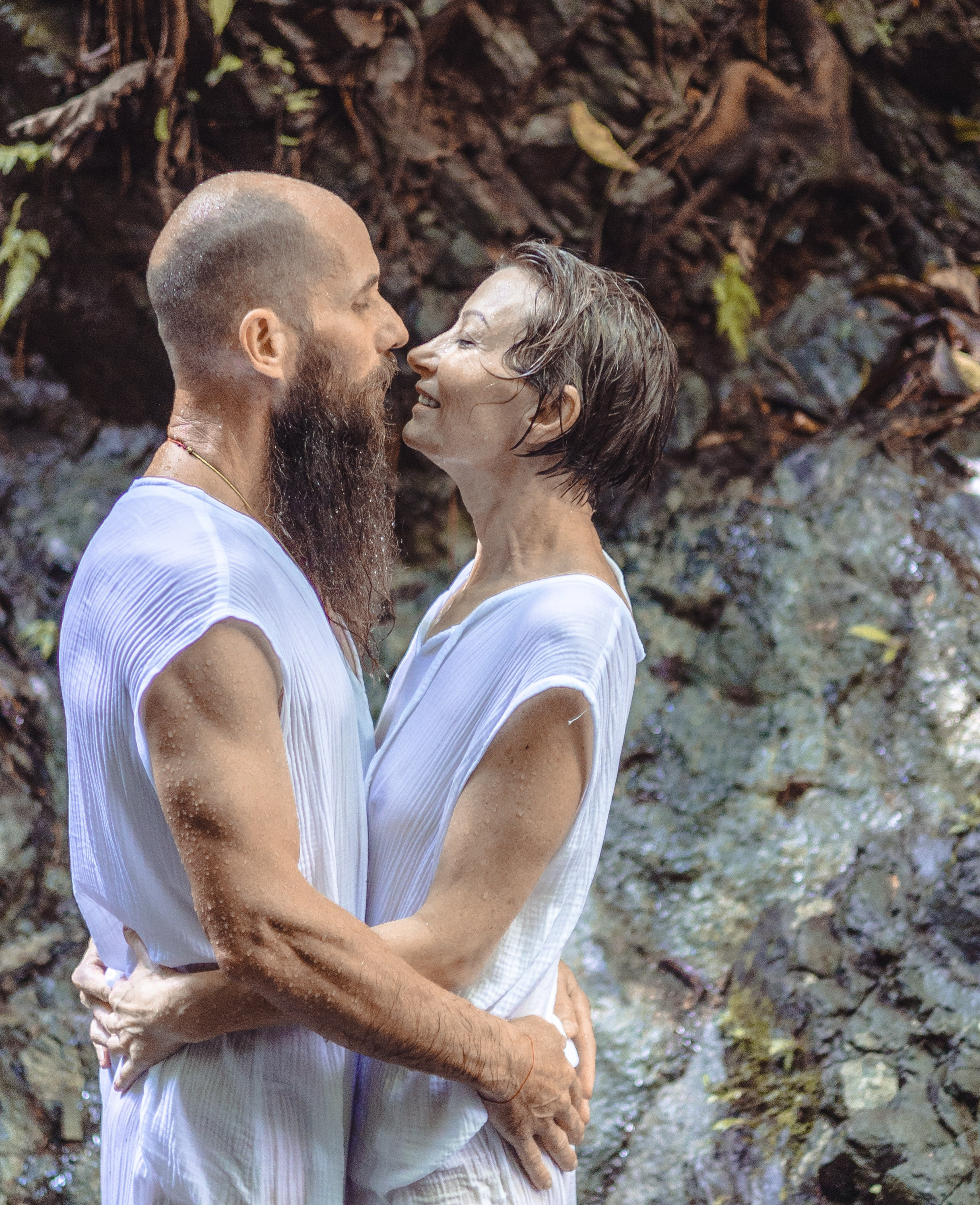 Soul wedding with a nature connection. Family, portrait, content photo in Costa Rica Evgeniya Besprozvannykh