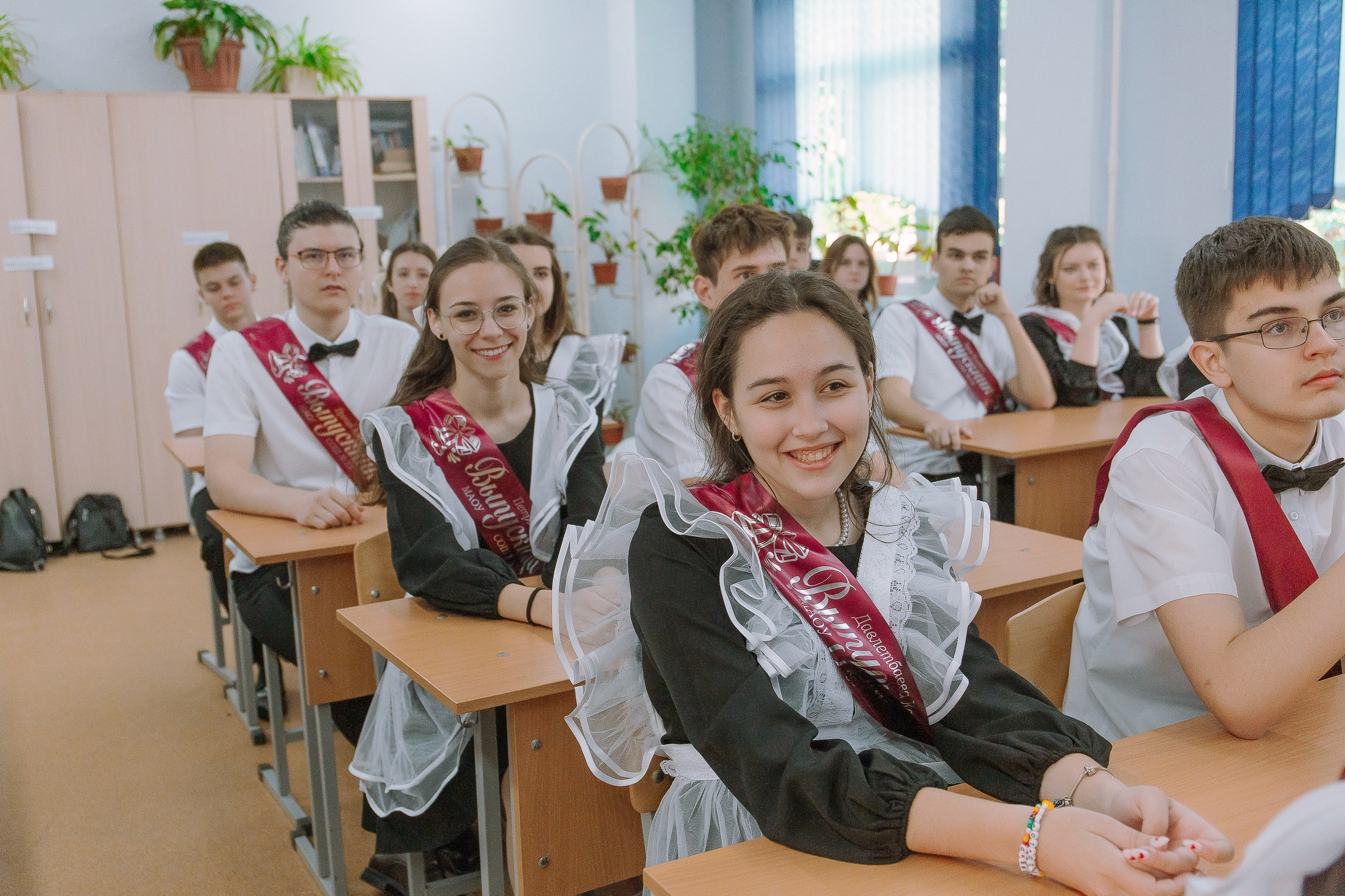 11 класс 33 школа. Выпускные альбомы Натальи Бутко: Новороссийск, Анапа, Геленджик