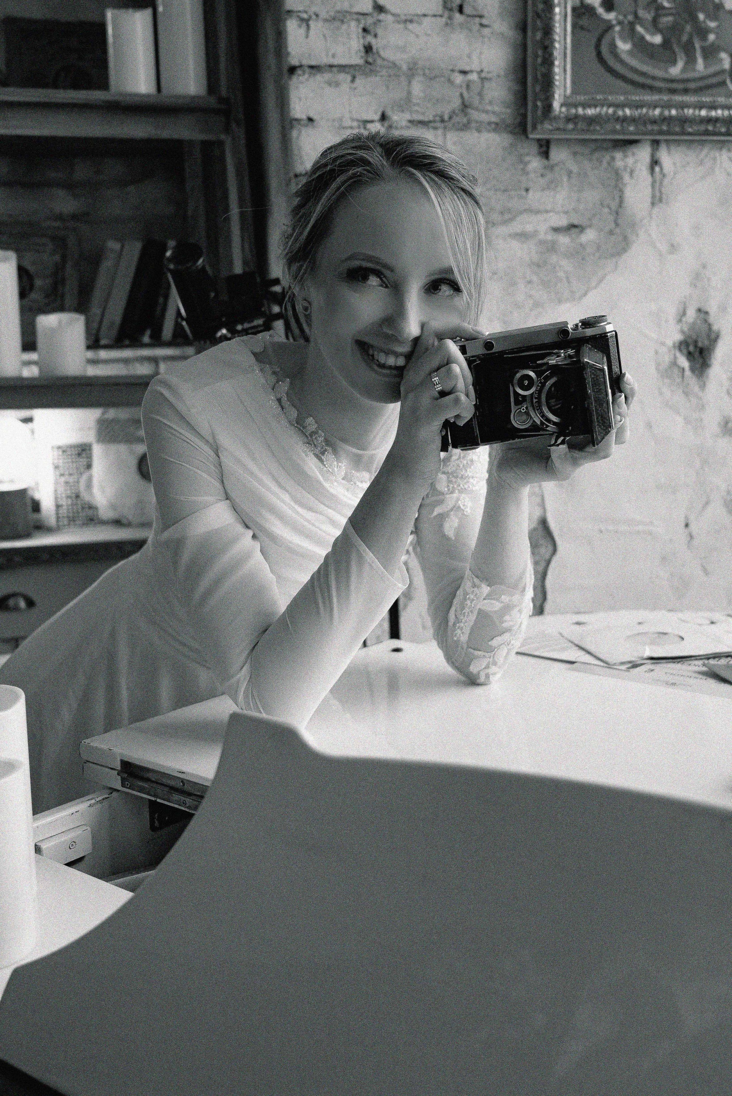 Артем и Галя. Тамара Власова