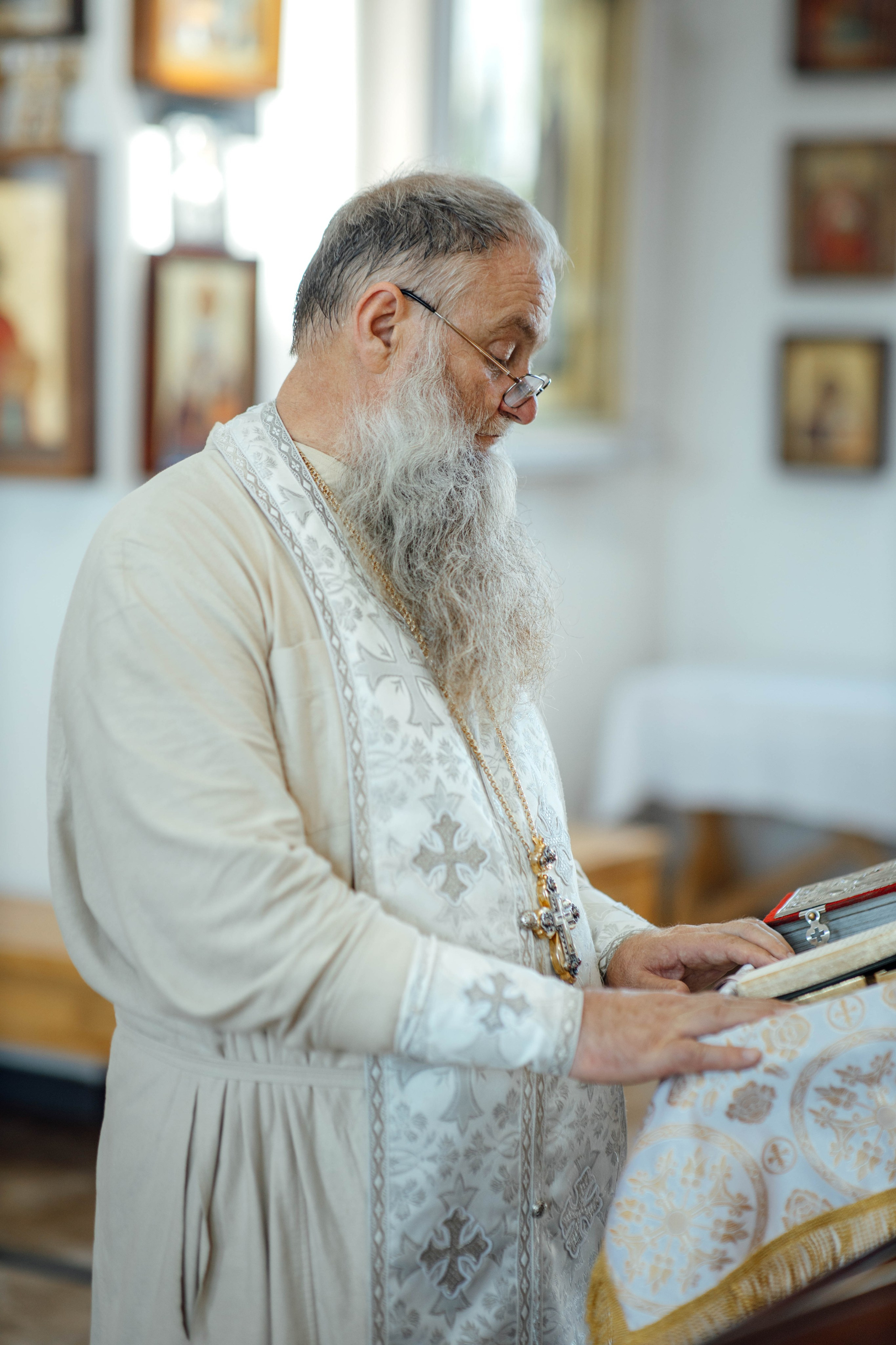 Крещение Энвера (Михаила), д. Колядищи, храм Успения Пр. Богородицы, август 2025