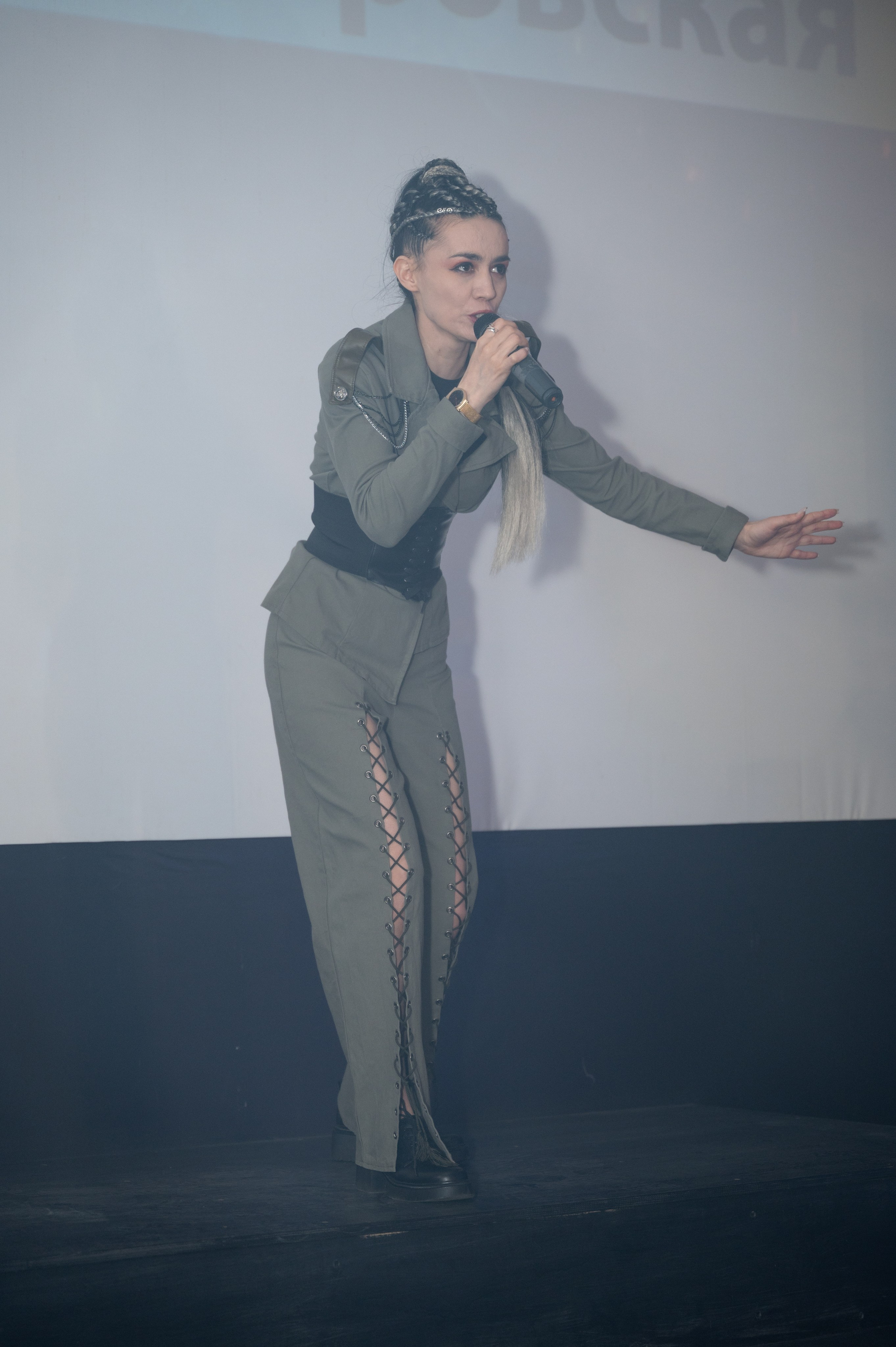 Закрытый показ милитари «Своя трансформация» дизайнера Юлии Бойченко | 24.04.2025. Фотограф в Омске Елизавета Кириллова