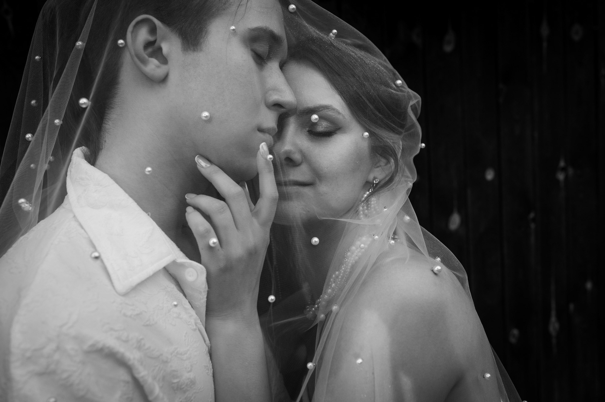 Влад и Кристина, камерная свадьба творческих ребят. Свадебный и портретный фотограф в Омске Матвей Краузе