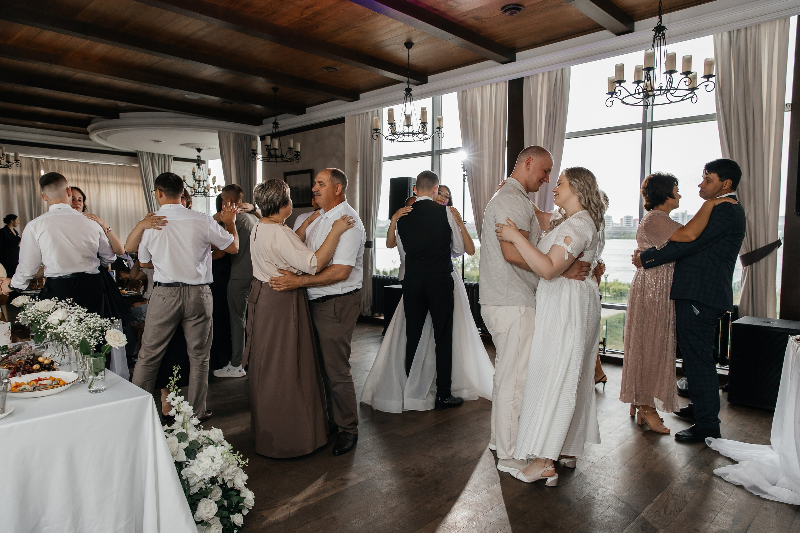 Виктория и Руслан. Свадебный фотограф Красноярск — Кристина Ива