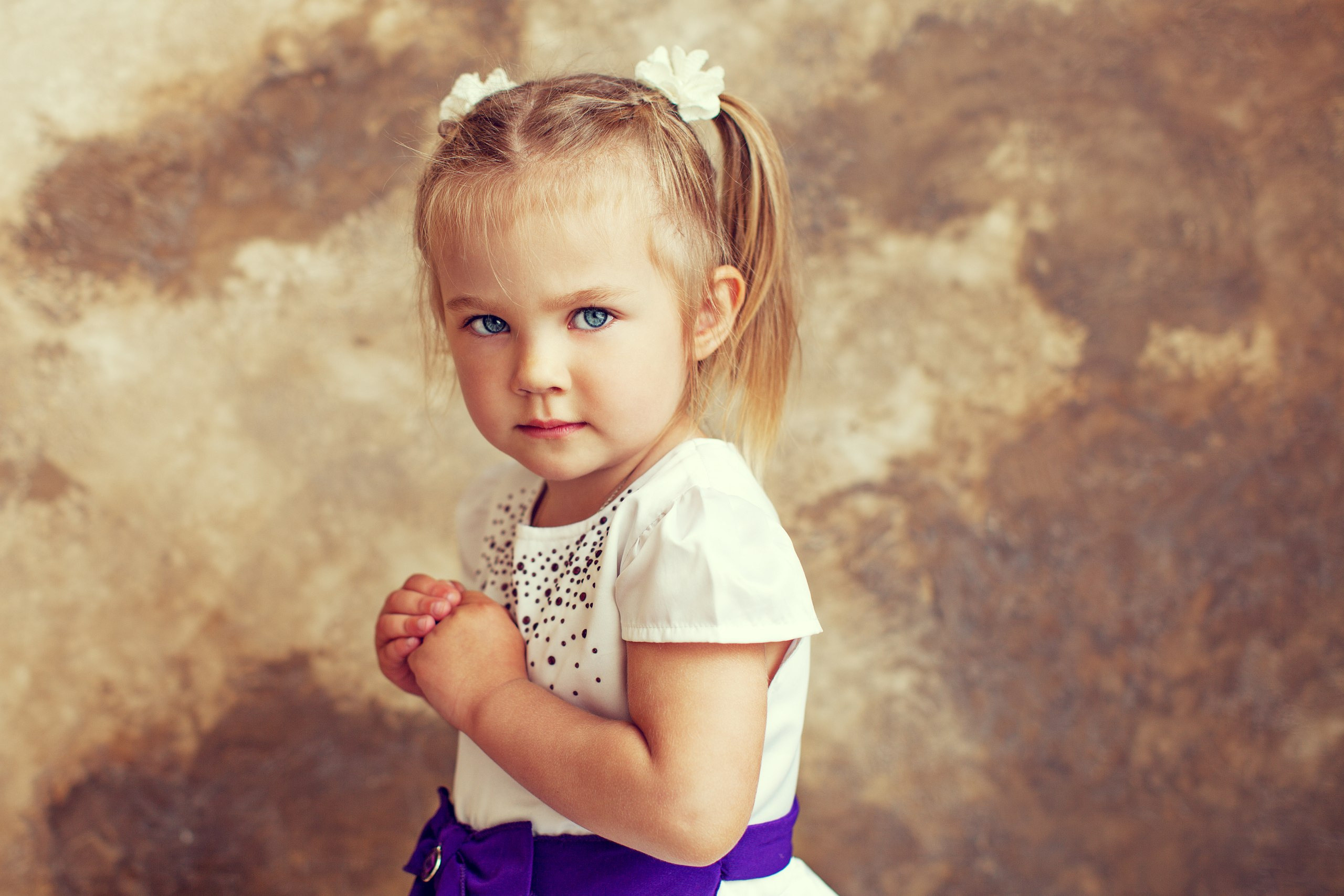 В студийном интерьере. Семейный и портретный фотограф в Санкт-Петербурге Евгения Елемена