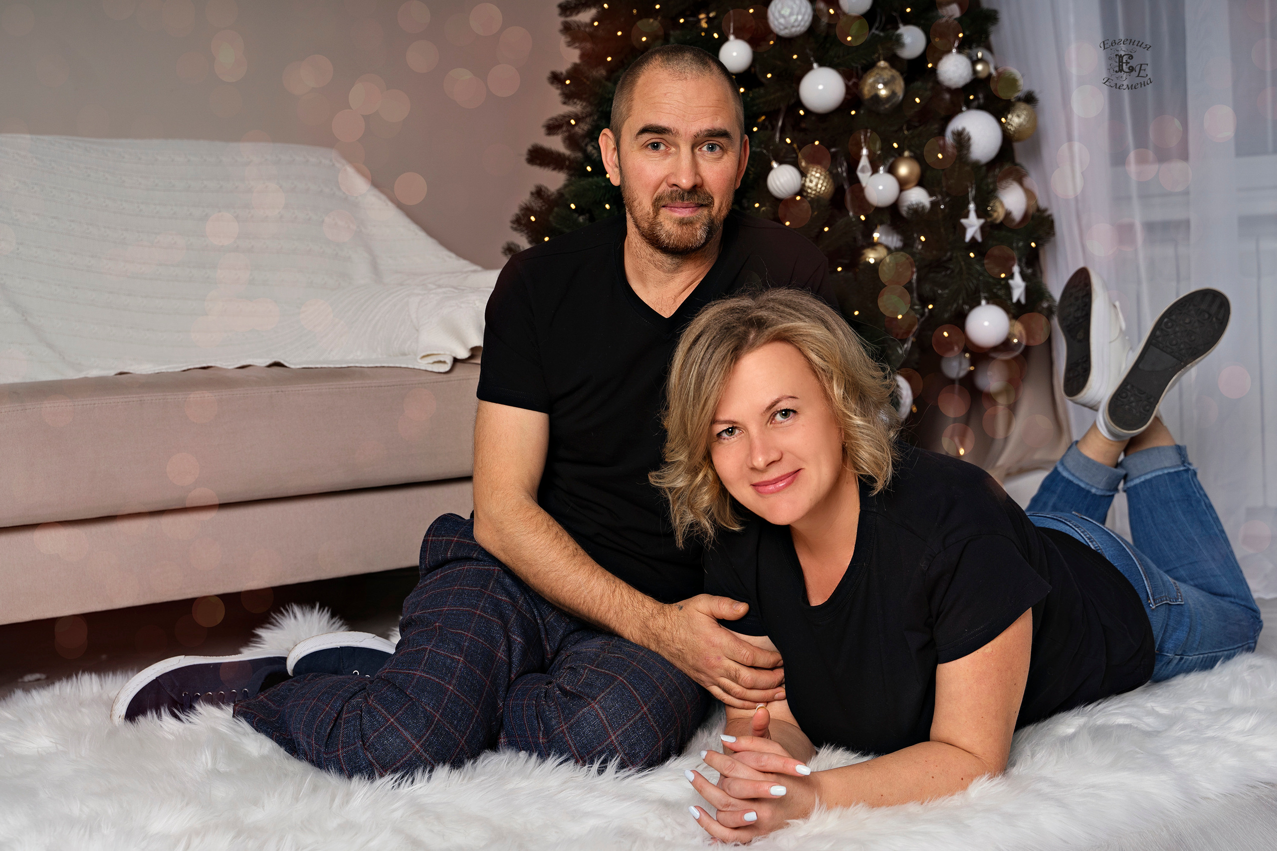 В студийном интерьере. Семейный и портретный фотограф в Санкт-Петербурге Евгения Елемена