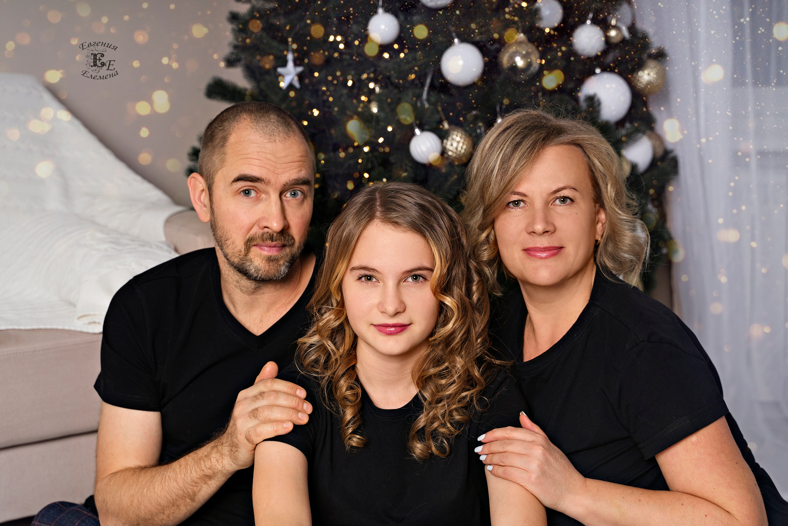 В студийном интерьере. Семейный и портретный фотограф в Санкт-Петербурге Евгения Елемена