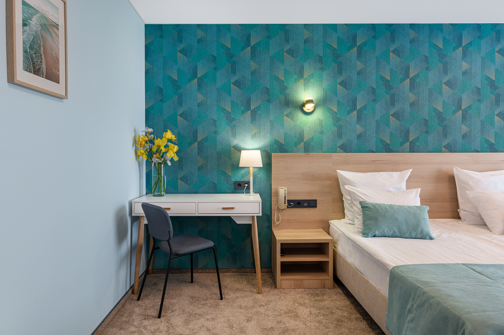 Renatphoto-Фотограф в Анапе, снимаю интерьеры отелей под ключ. Профессиональная фотосъёмка интерьеров, предметная фотосессия еды для меню г. Анапа