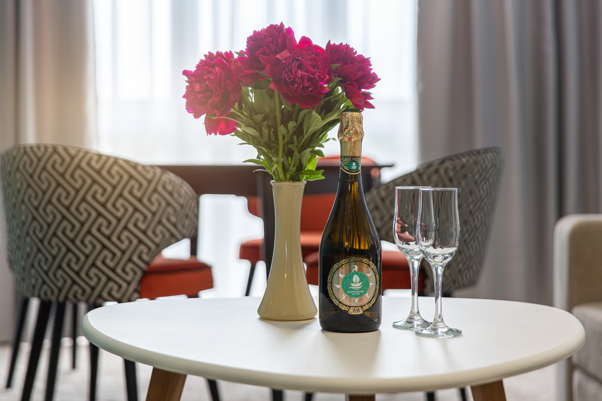 Renatphoto-Фотограф в Анапе, снимаю интерьеры отелей под ключ. Профессиональная фотосъёмка интерьеров, предметная фотосессия еды для меню г. Анапа