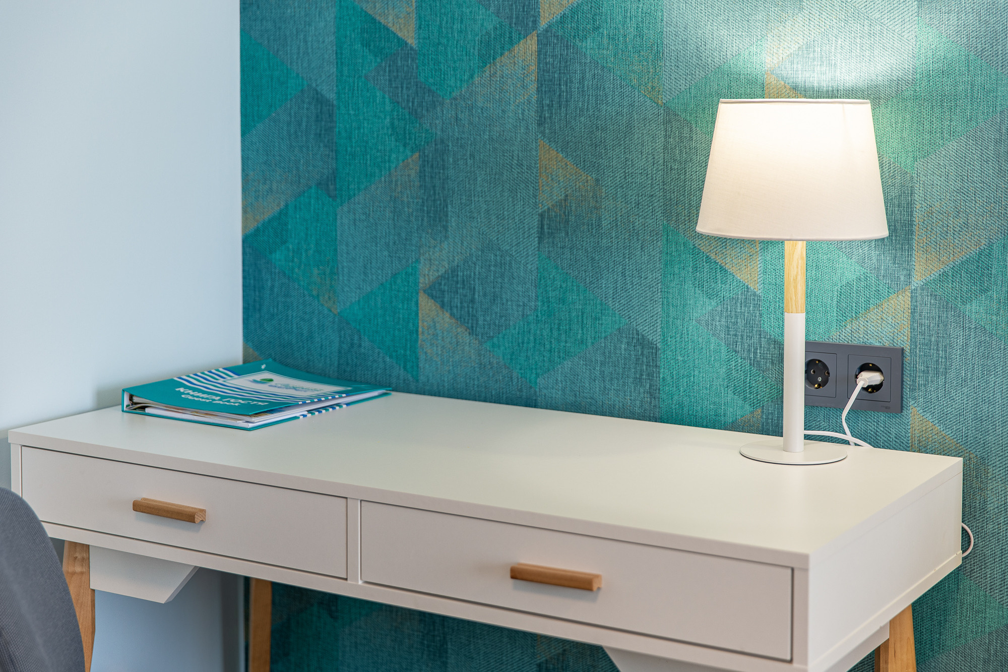 Renatphoto-Фотограф в Анапе, снимаю интерьеры отелей под ключ. Профессиональная фотосъёмка интерьеров, предметная фотосессия еды для меню г. Анапа