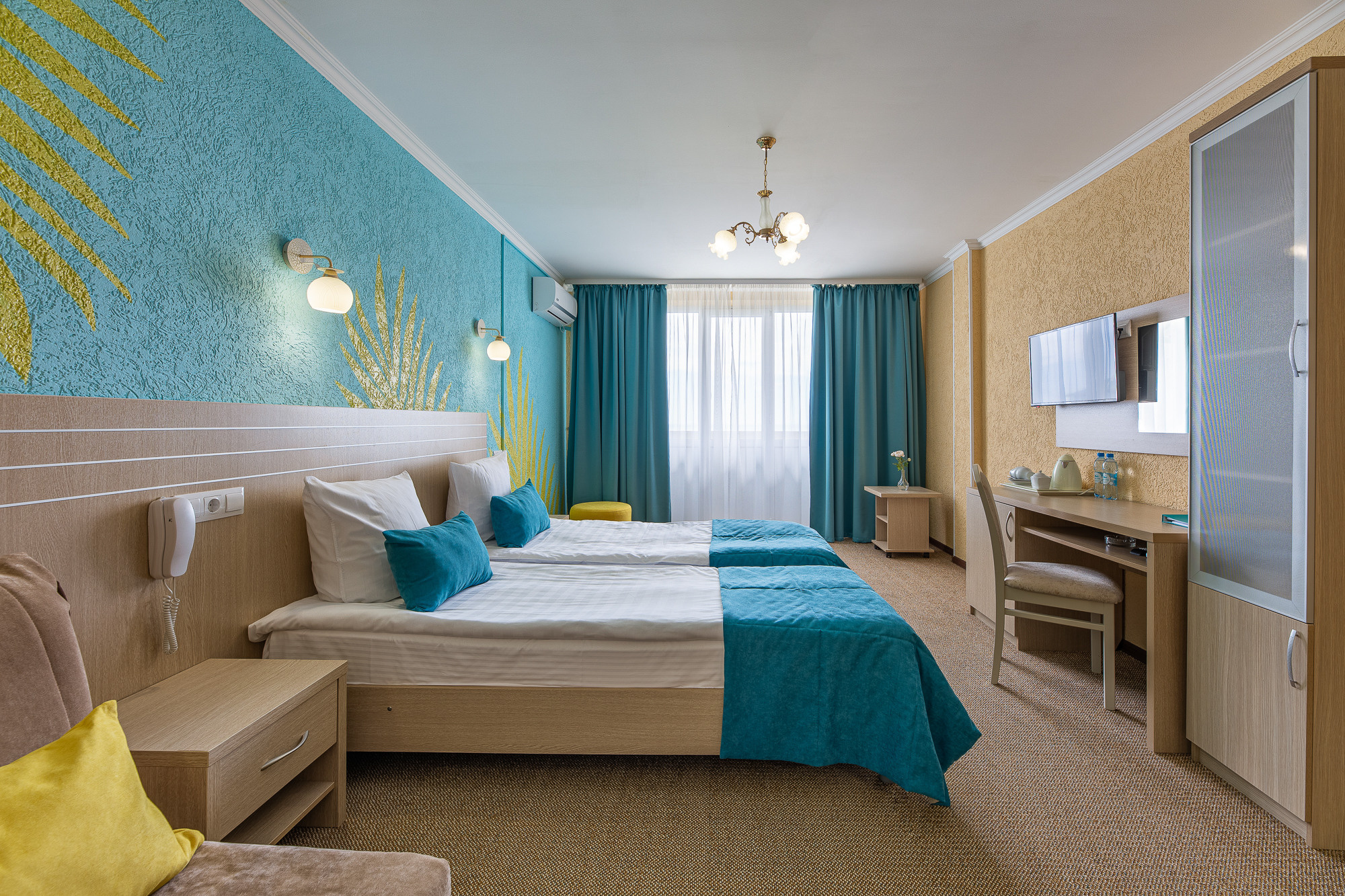 Renatphoto-Фотограф в Анапе, снимаю интерьеры отелей под ключ. Профессиональная фотосъёмка интерьеров, предметная фотосессия еды для меню г. Анапа