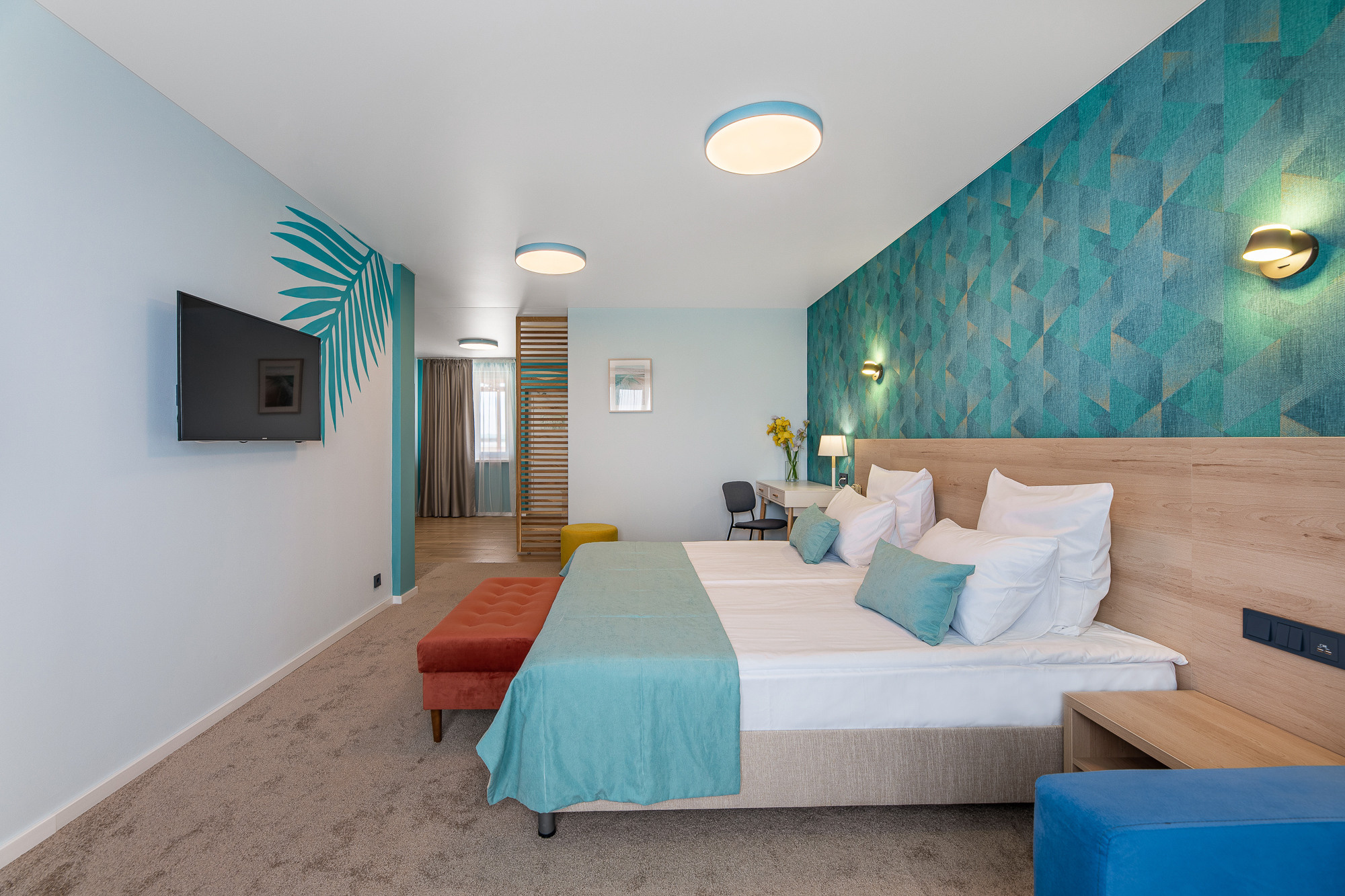 Renatphoto-Фотограф в Анапе, снимаю интерьеры отелей под ключ. Профессиональная фотосъёмка интерьеров, предметная фотосессия еды для меню г. Анапа