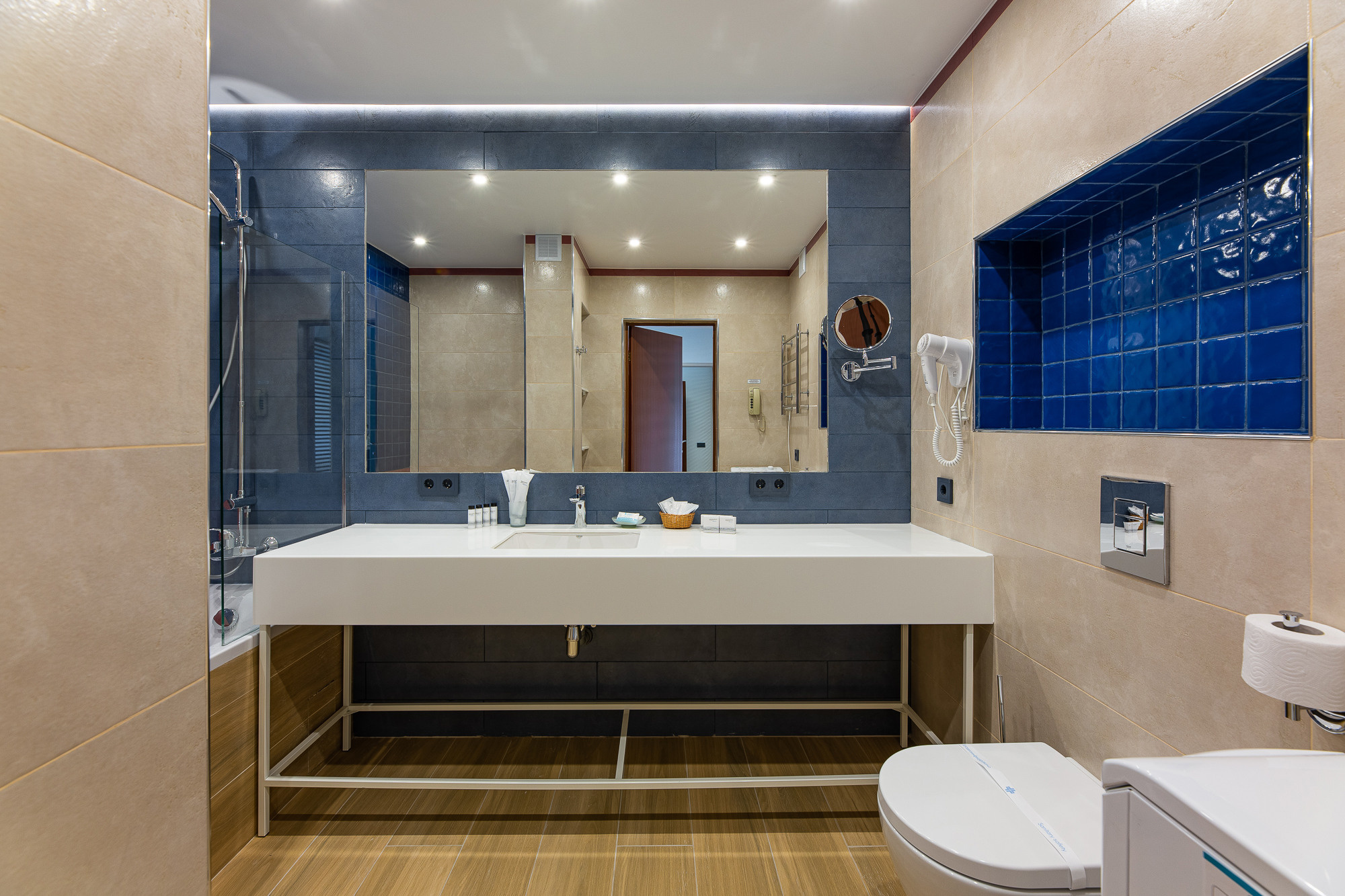 Renatphoto-Фотограф в Анапе, снимаю интерьеры отелей под ключ. Профессиональная фотосъёмка интерьеров, предметная фотосессия еды для меню г. Анапа