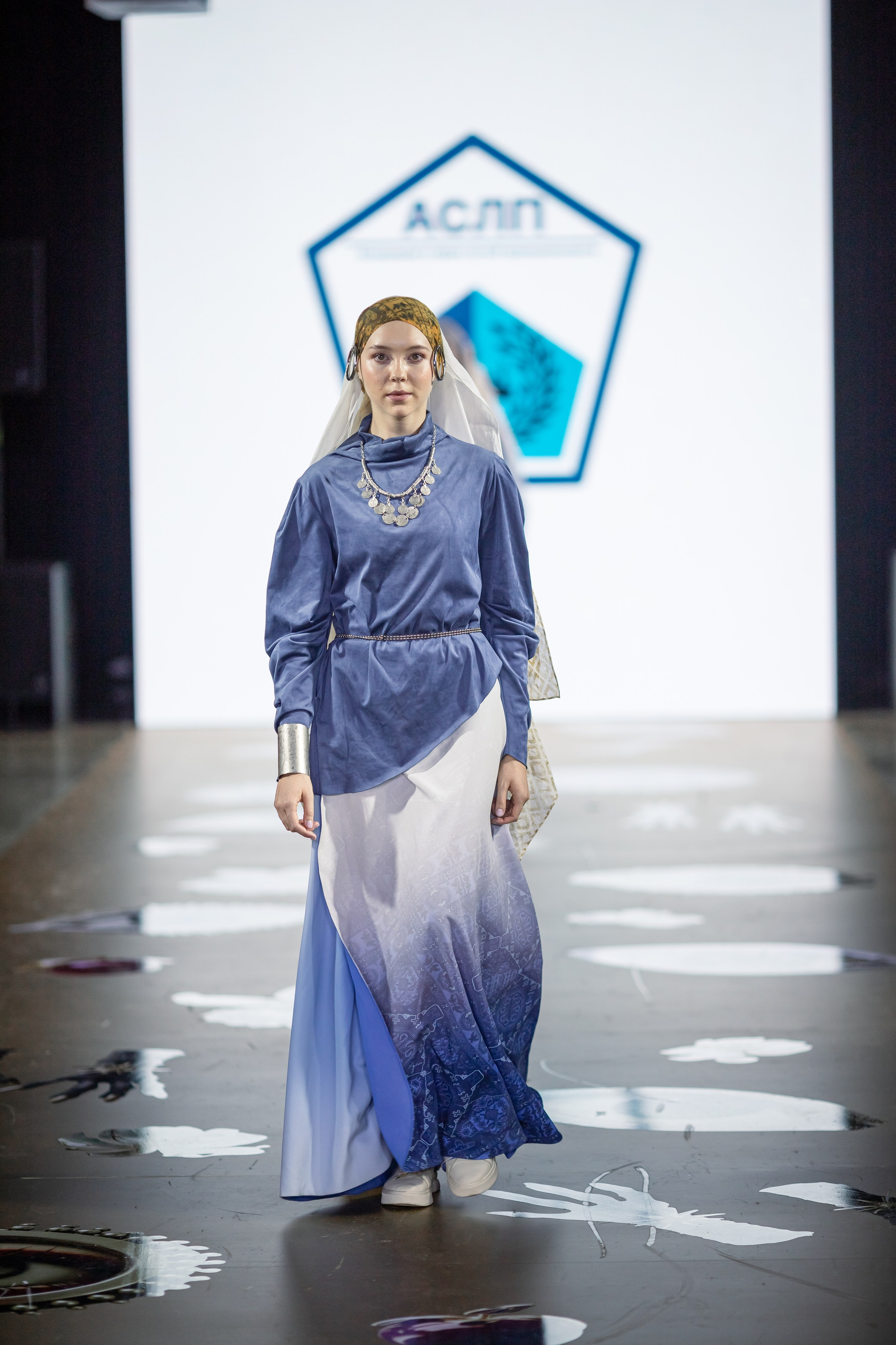 Подиум Показа | Volga Fashion Week. Фотограф брендов и бизнеса в Москве Алексей Сентюрин