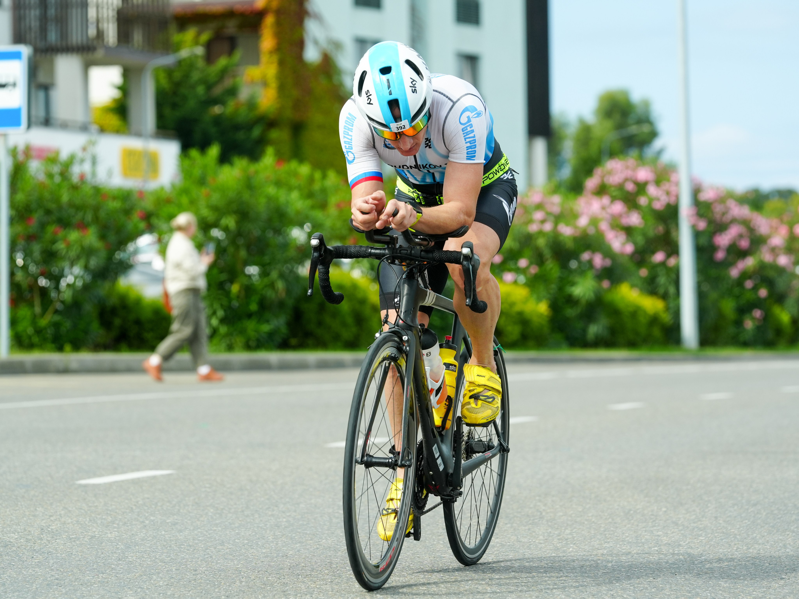 Фотоотчет партнерской интеграции для компании TELE2 на фестивале Ironstar. Репортажный фотограф в Красной Поляне и Сочи Павлюченко Екатерина