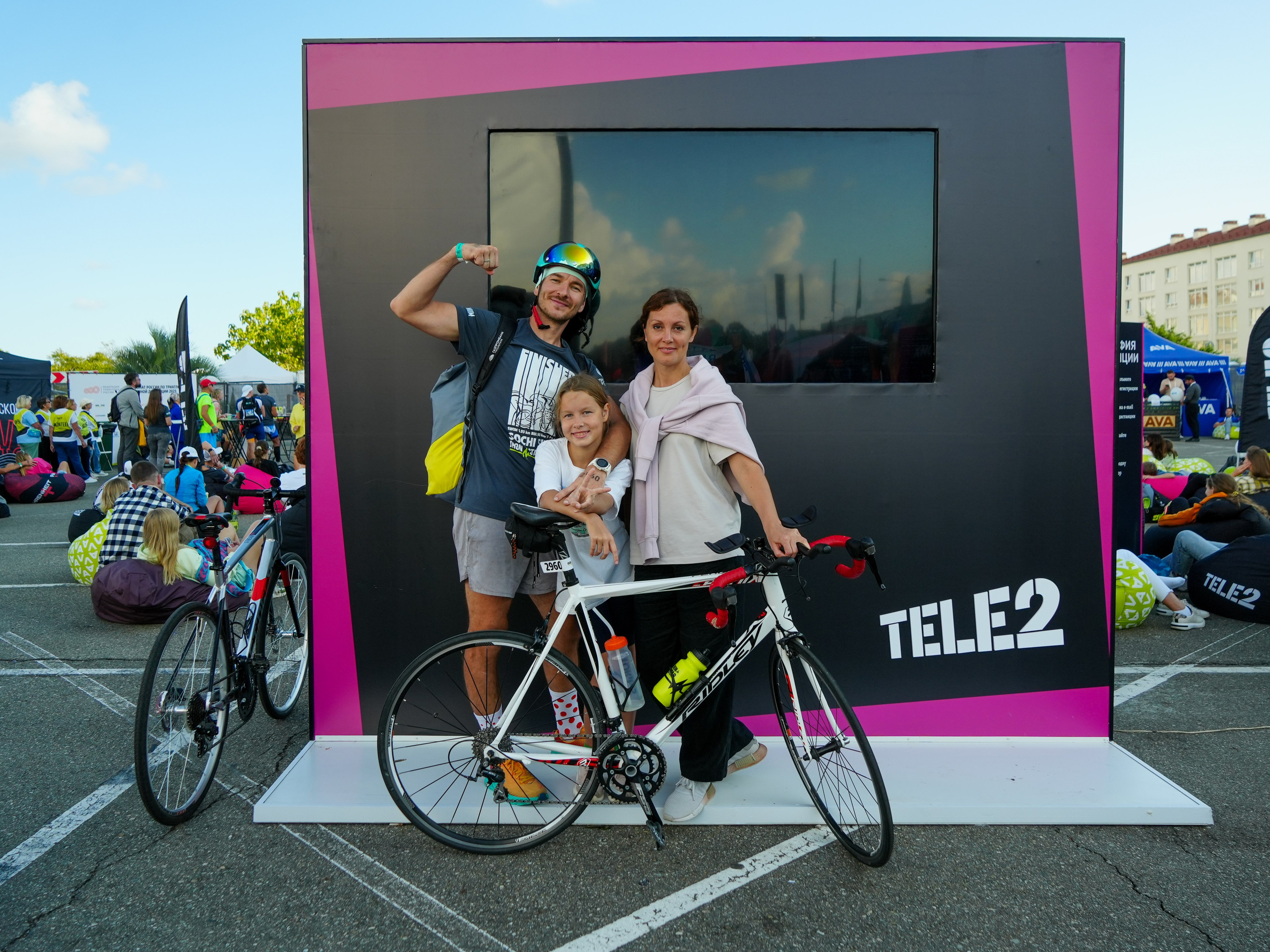 Фотоотчет партнерской интеграции для компании TELE2 на фестивале Ironstar. Репортажный фотограф в Красной Поляне и Сочи Павлюченко Екатерина