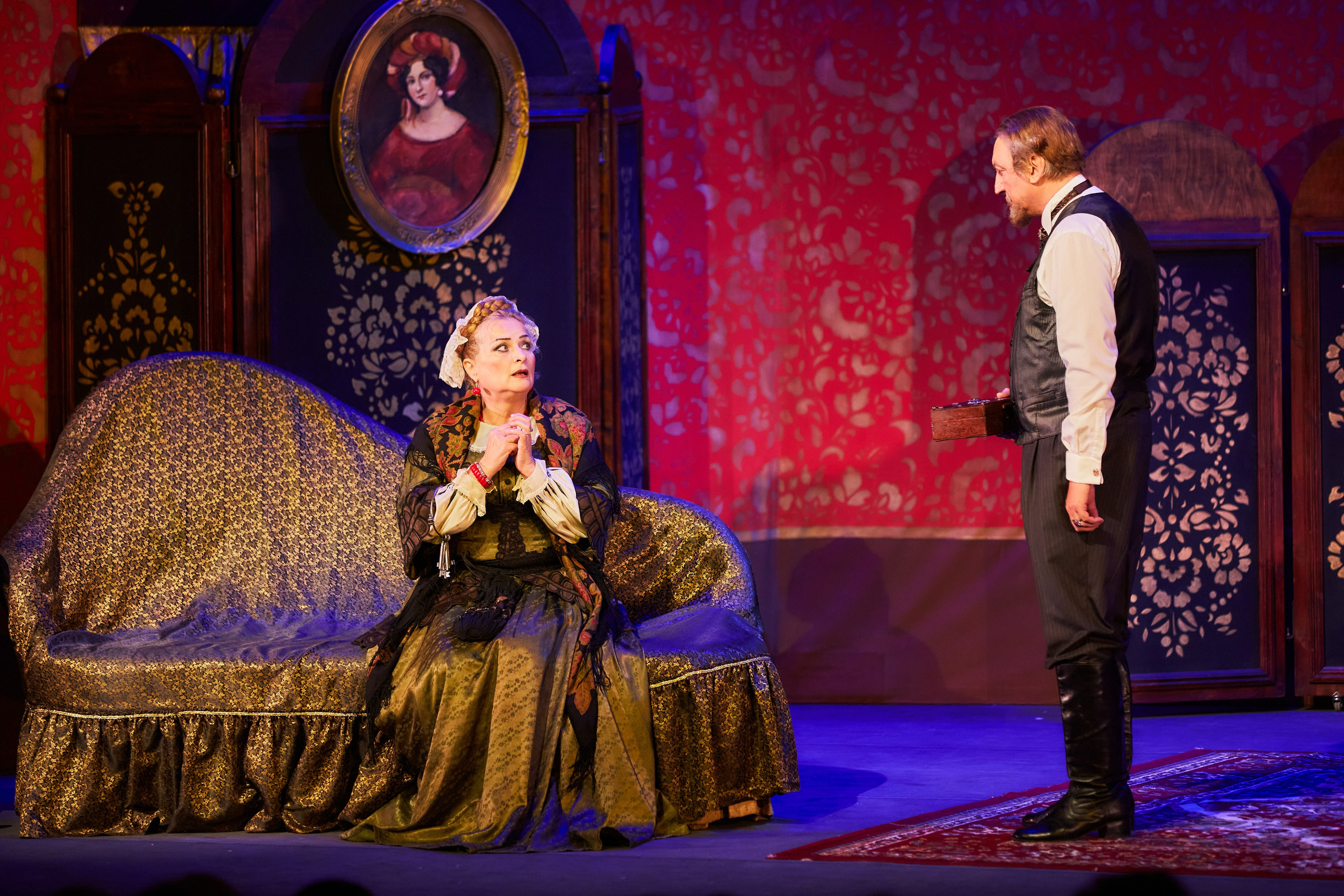 Спектакль «Не все коту масленица», МХАТ им. Горького. Даниил Гузиенко — репортажный фотограф в Туле