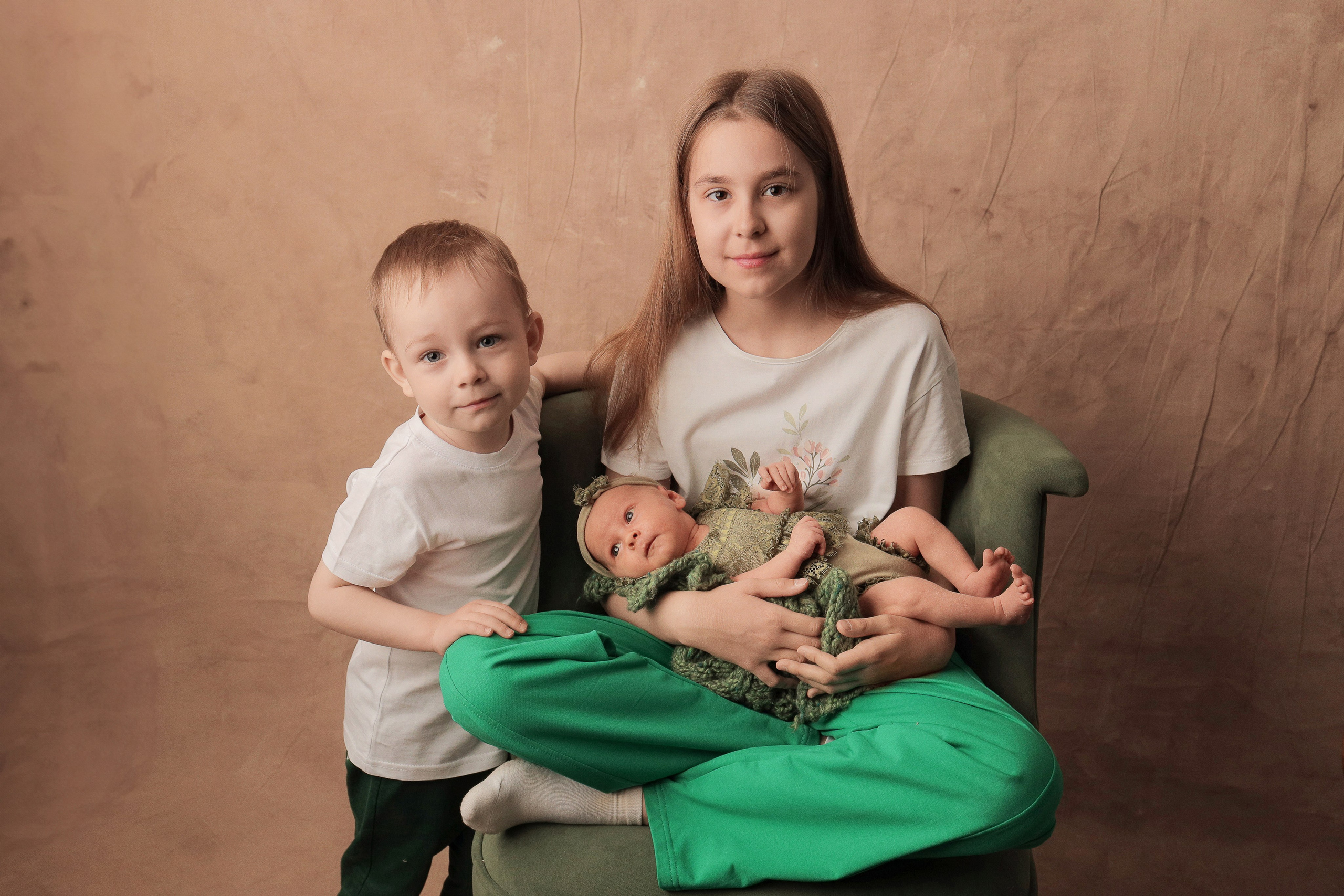 Новорожденные девочки. Фотограф новорожденных в Новокузнецке Анна Горошникова