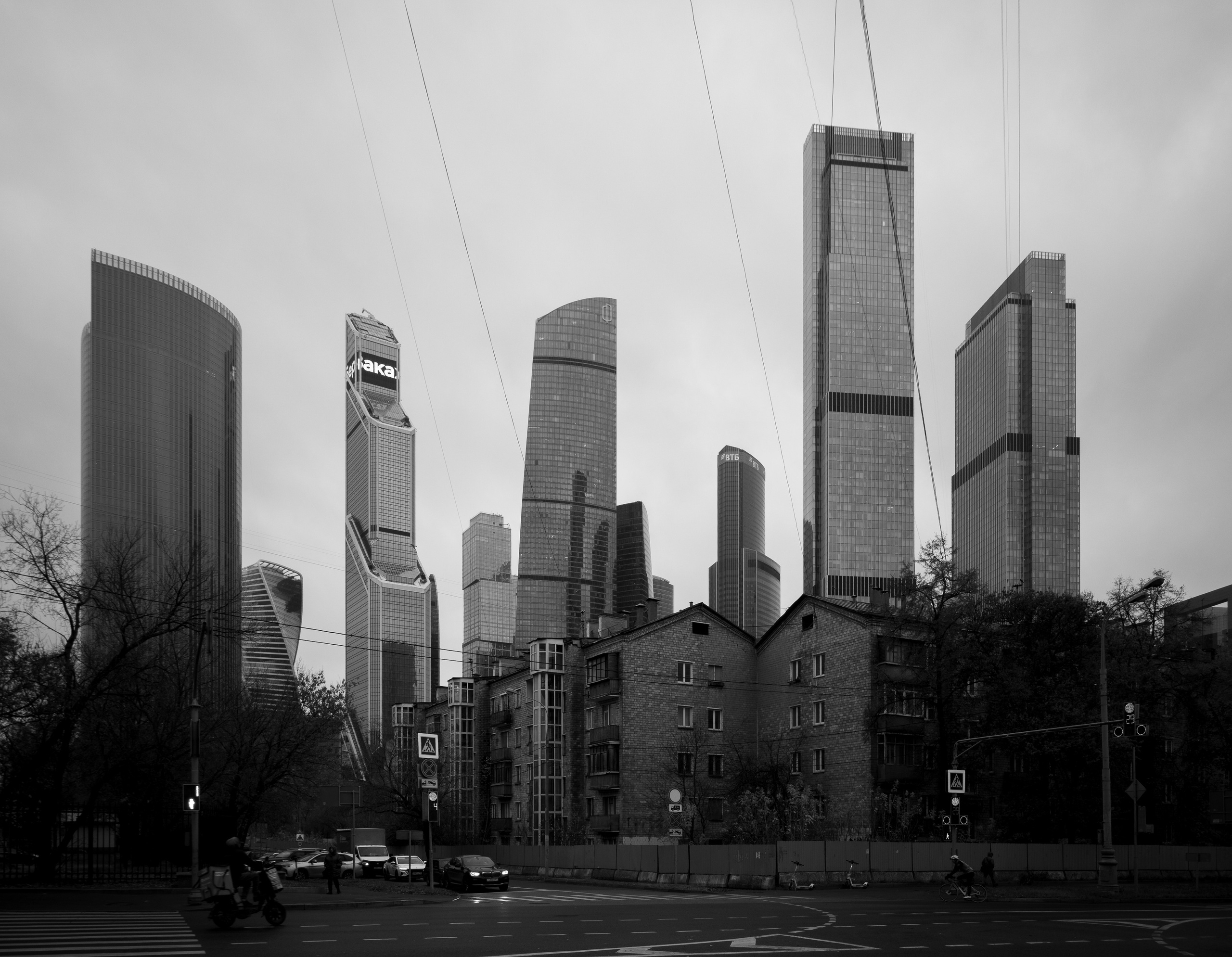 Высотки. Ожерельев Лев