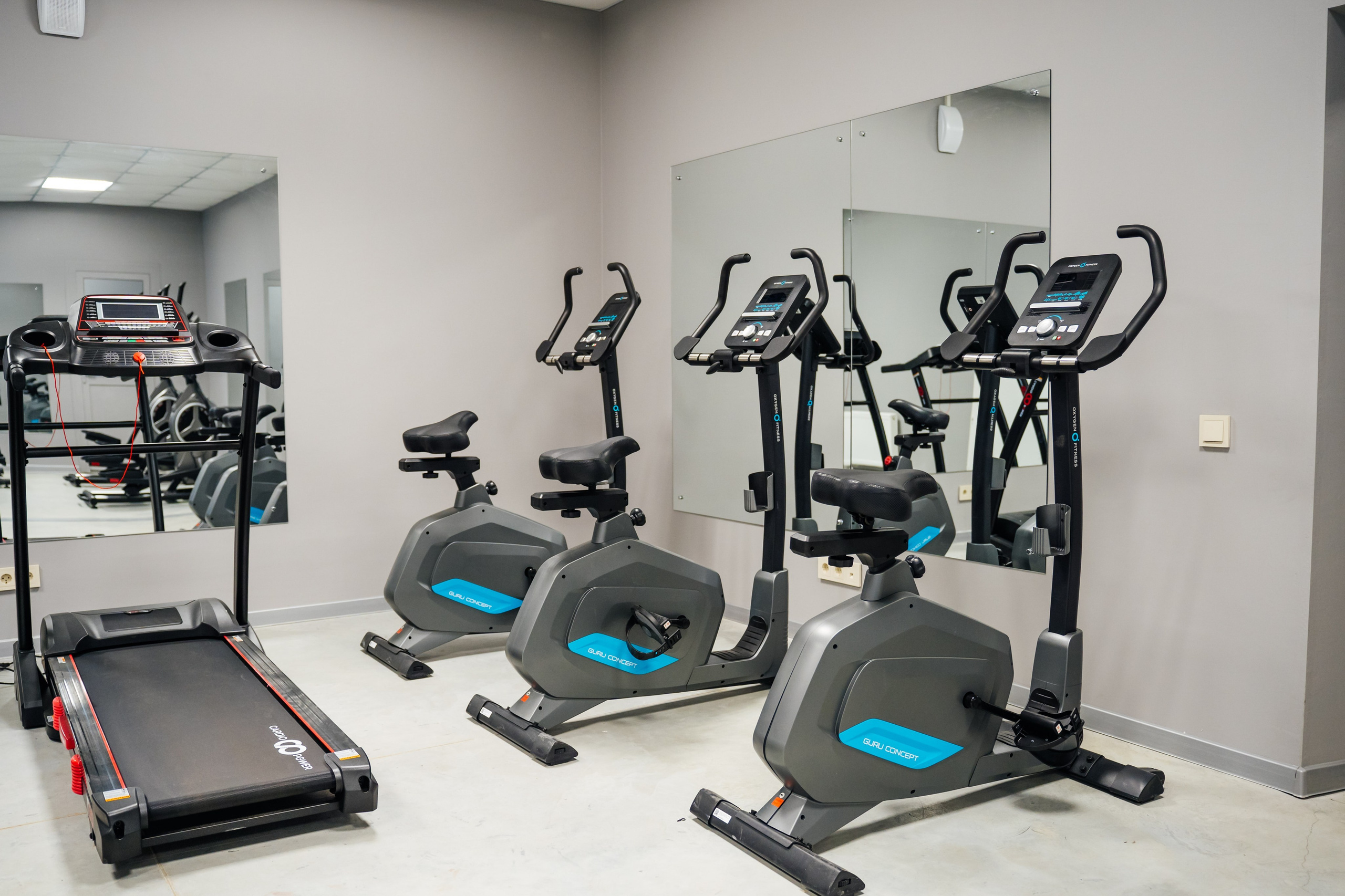 Съемка для Уральского медицинского колледжа ЮМЕД. Видеограф и Фотограф в Челябинске Ксения и Владимир Рюмины