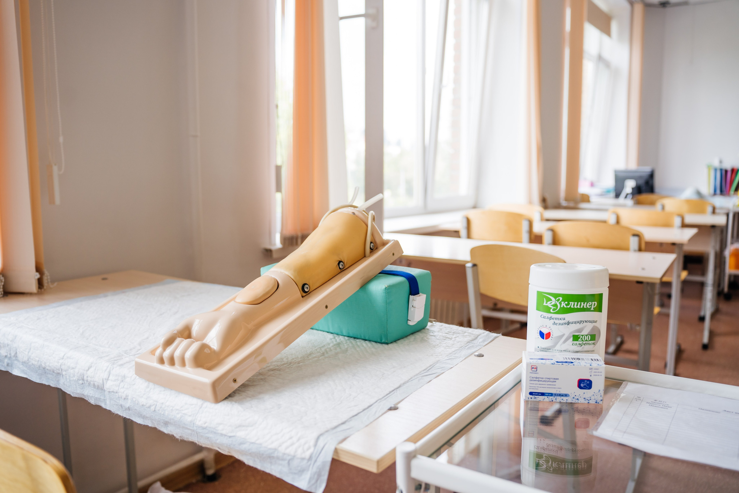 Съемка для Уральского медицинского колледжа ЮМЕД. Видеограф и Фотограф в Челябинске Ксения и Владимир Рюмины