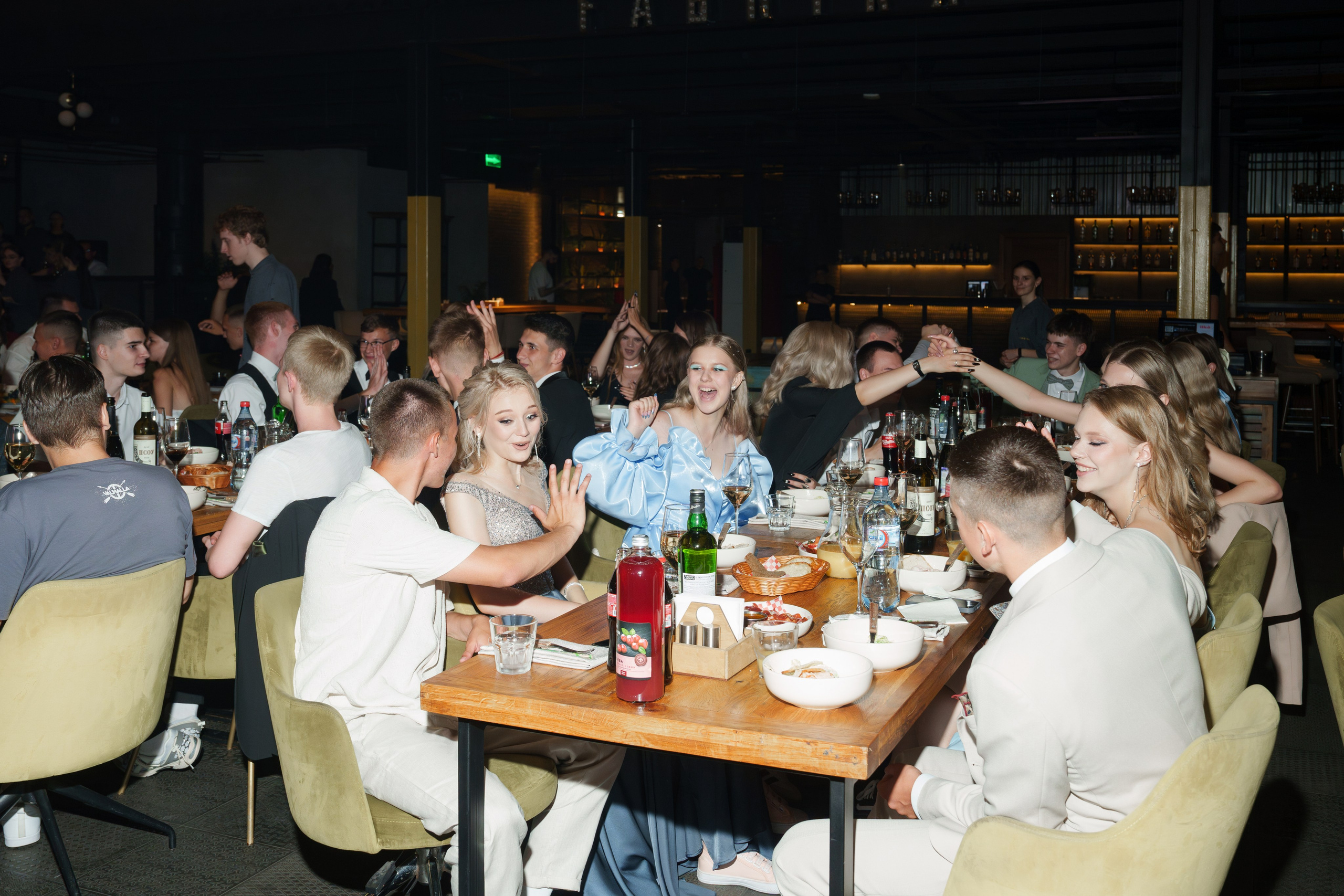 Выпускной лицея 27 (вечеринка). Свадебный и репортажный фотограф Элина Козырьянова