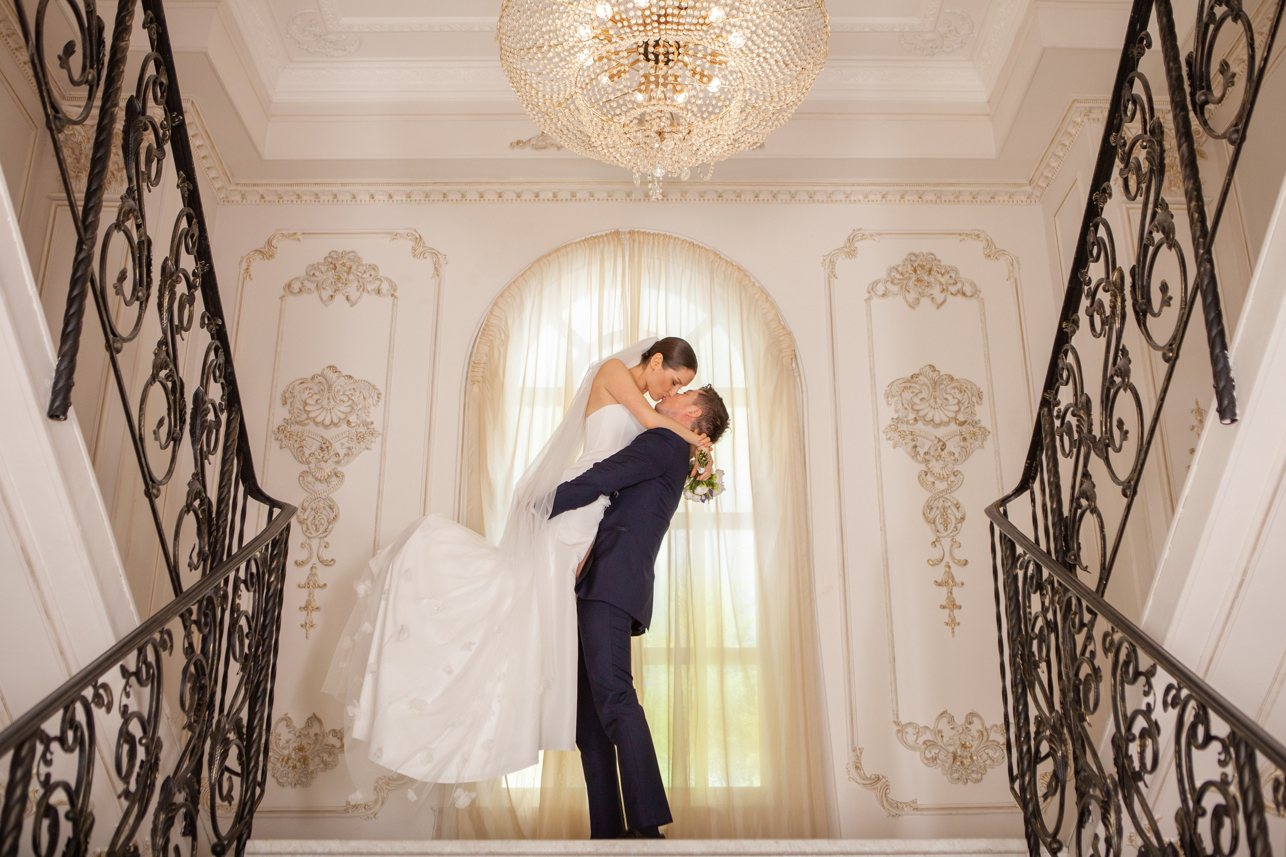 Фотосессия жениха и невесты в шипиловском загсе. Фотограф Ольга Ефремова