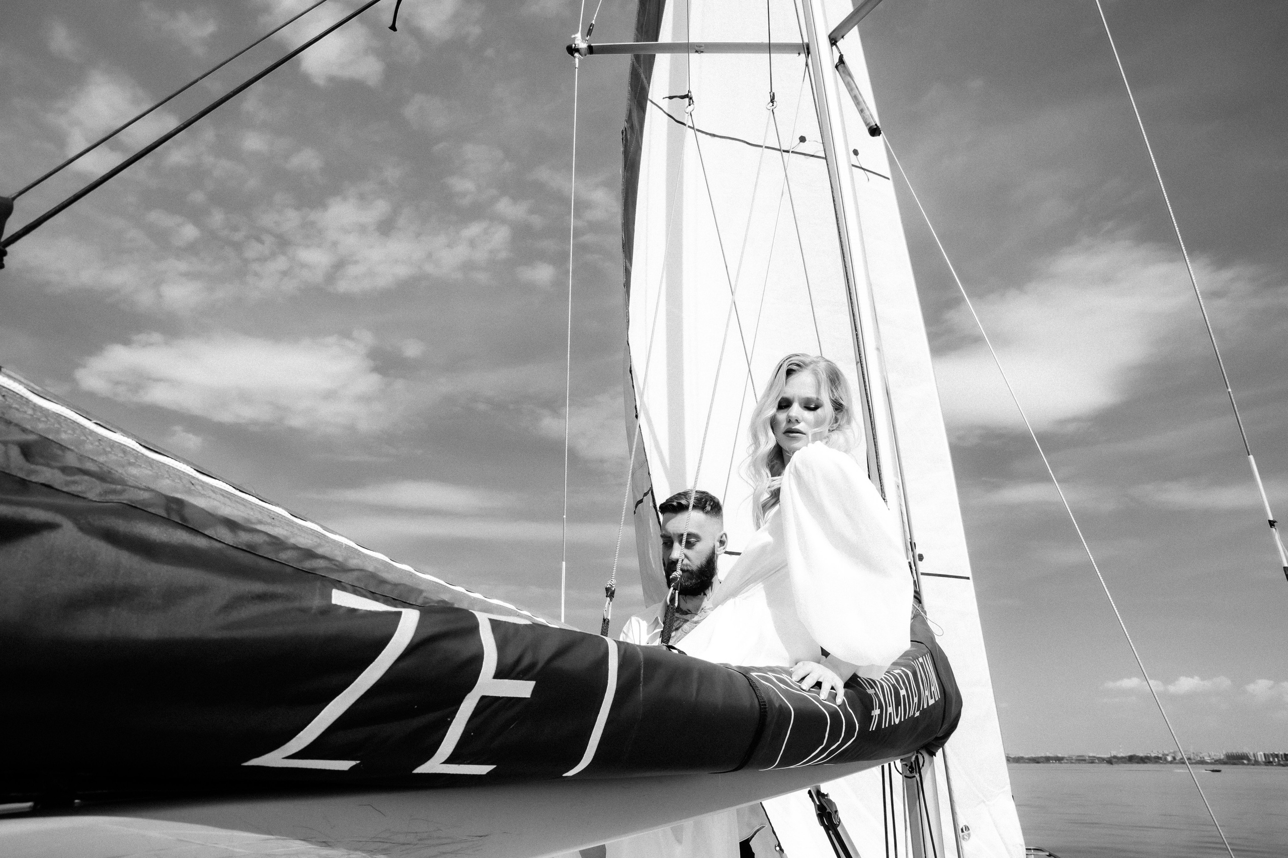 Свадебная съемка на яхте. Свадебный и семейный фотограф в Татарстане Энже Ильдарова