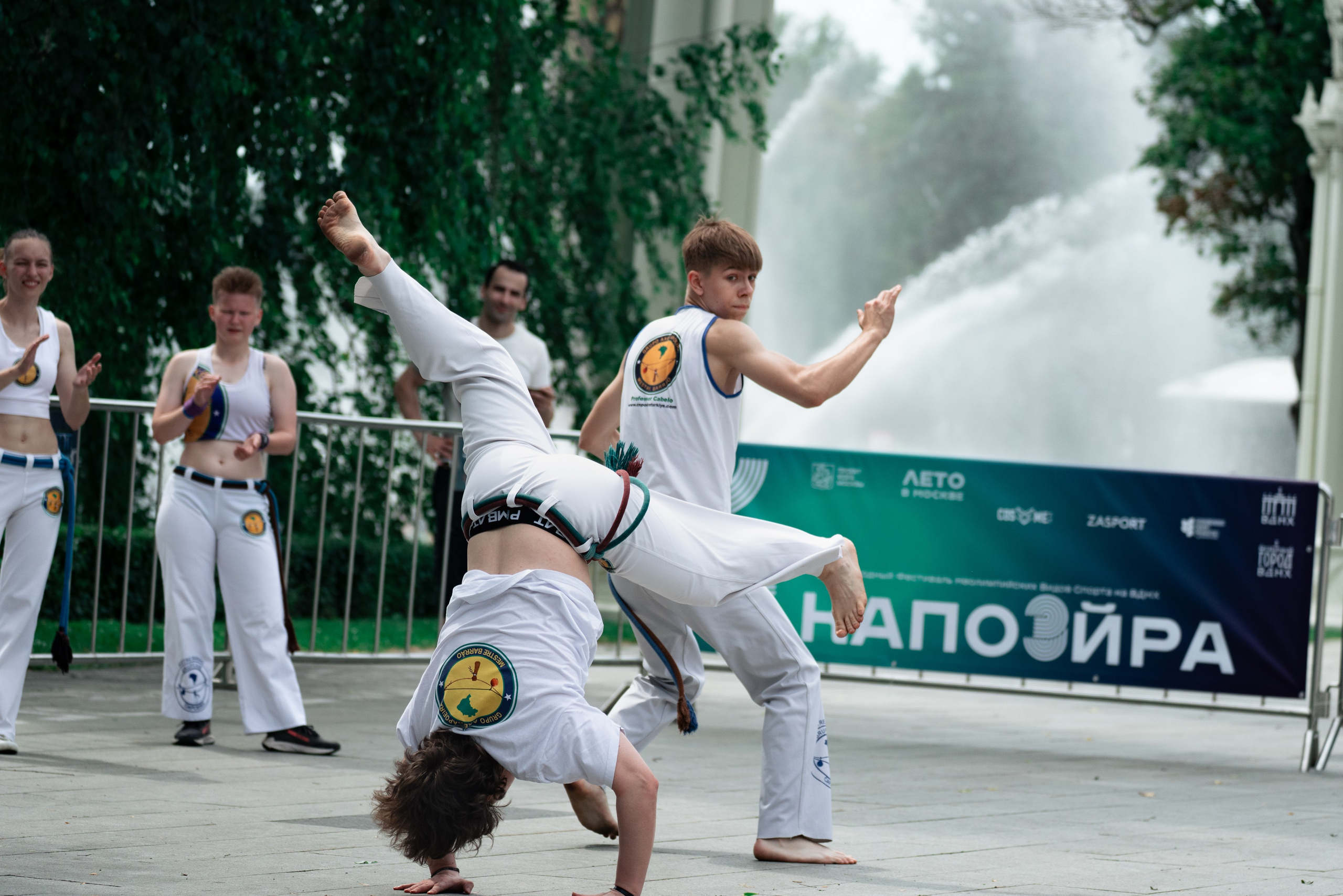 Открытый класс AXE Capoeira на фестивале неолимписких видов спорта на ВДНХ 2025 г:. Фотограф в Москве Ткаченко Владимир