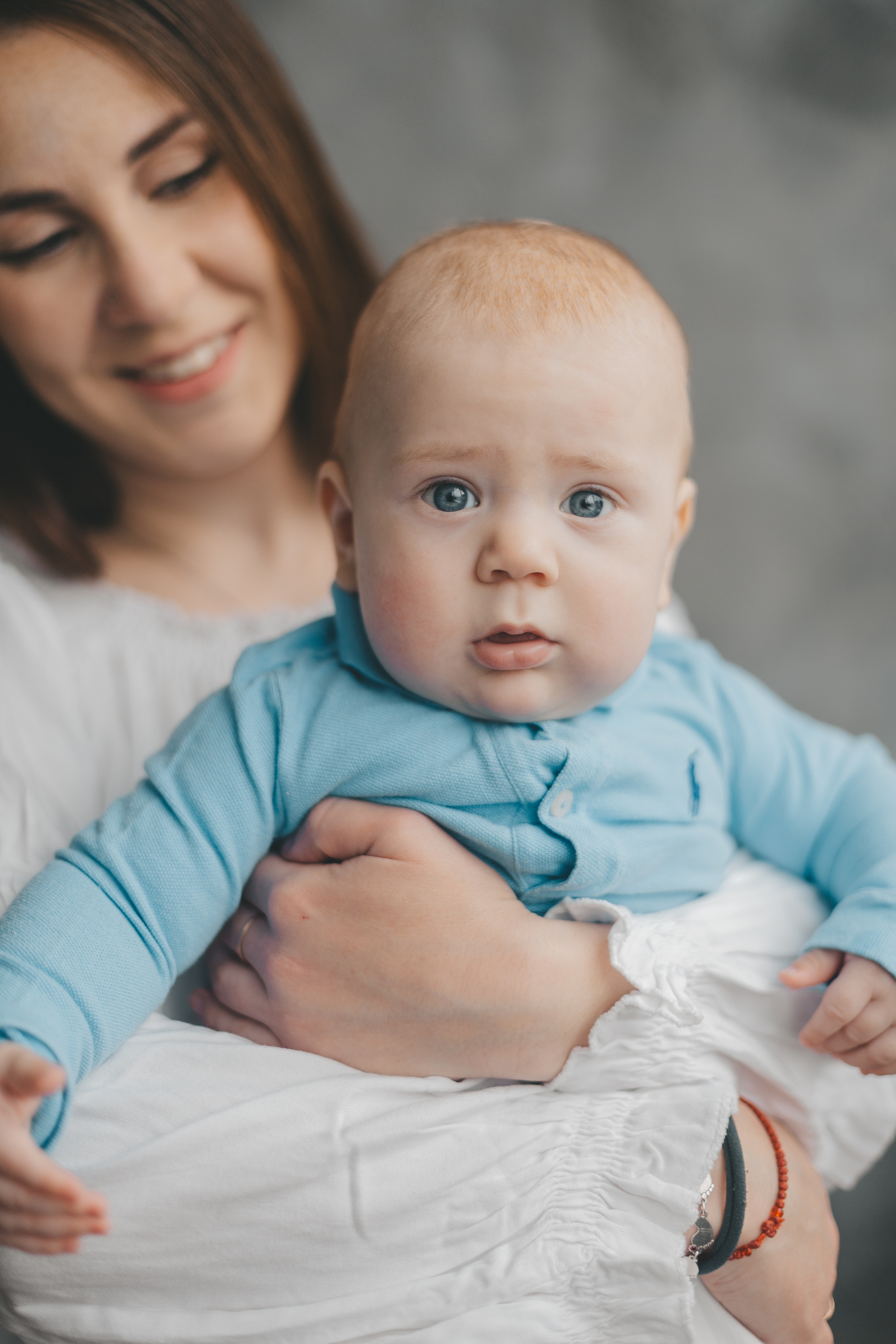 Большая семья в фотостудии. Фотограф Андреева Юлия. Москва