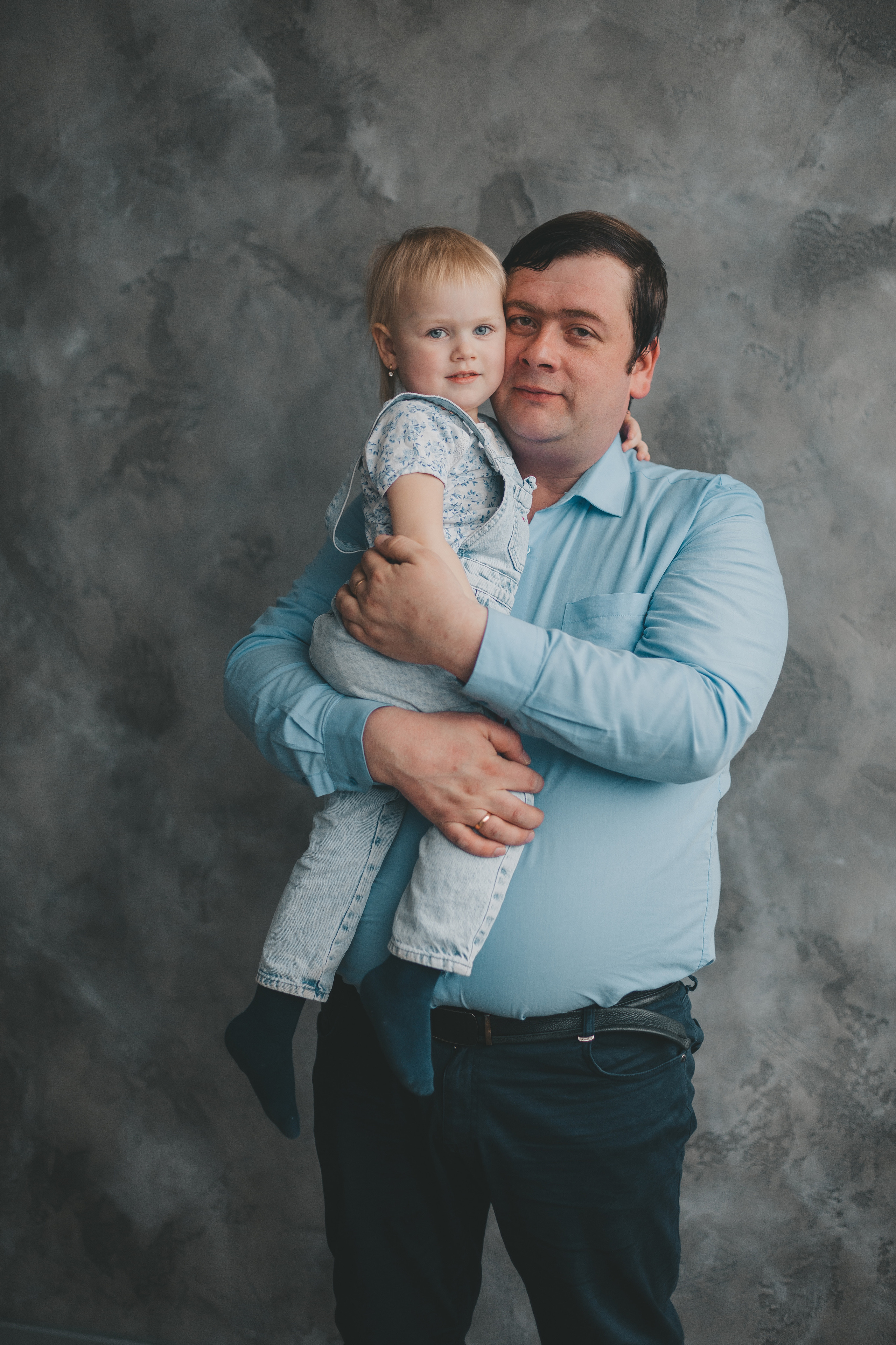 Большая семья в фотостудии. Фотограф Андреева Юлия. Москва