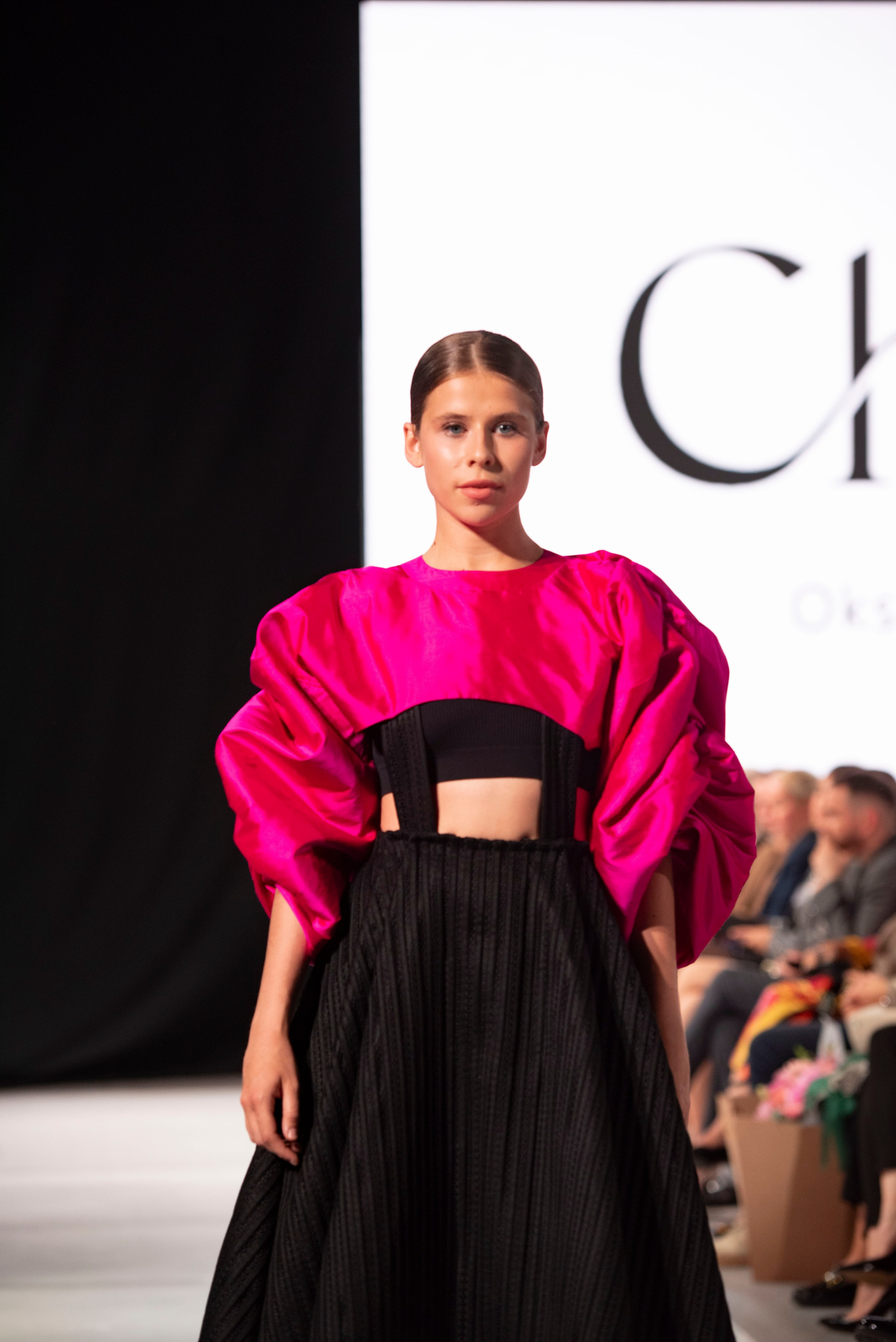 Фотограф на модельный показ. Свадебный, семейный, фэшн фотограф, школьный фотограф в Сочи