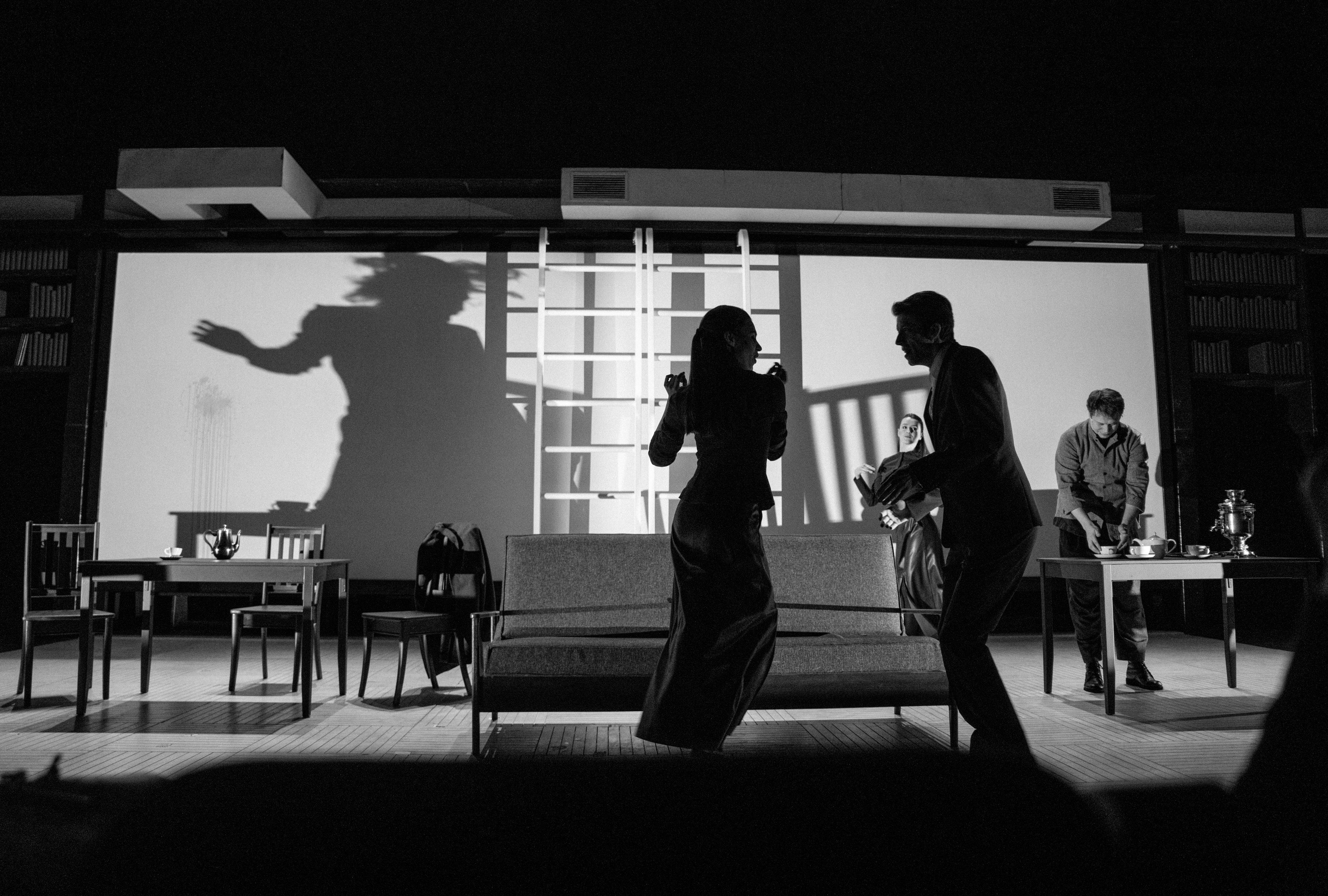 Закулисье спектакля «Тварь» в Александринском театре. Портретный фотограф в Санкт-Петербурге Оксана Ивлева