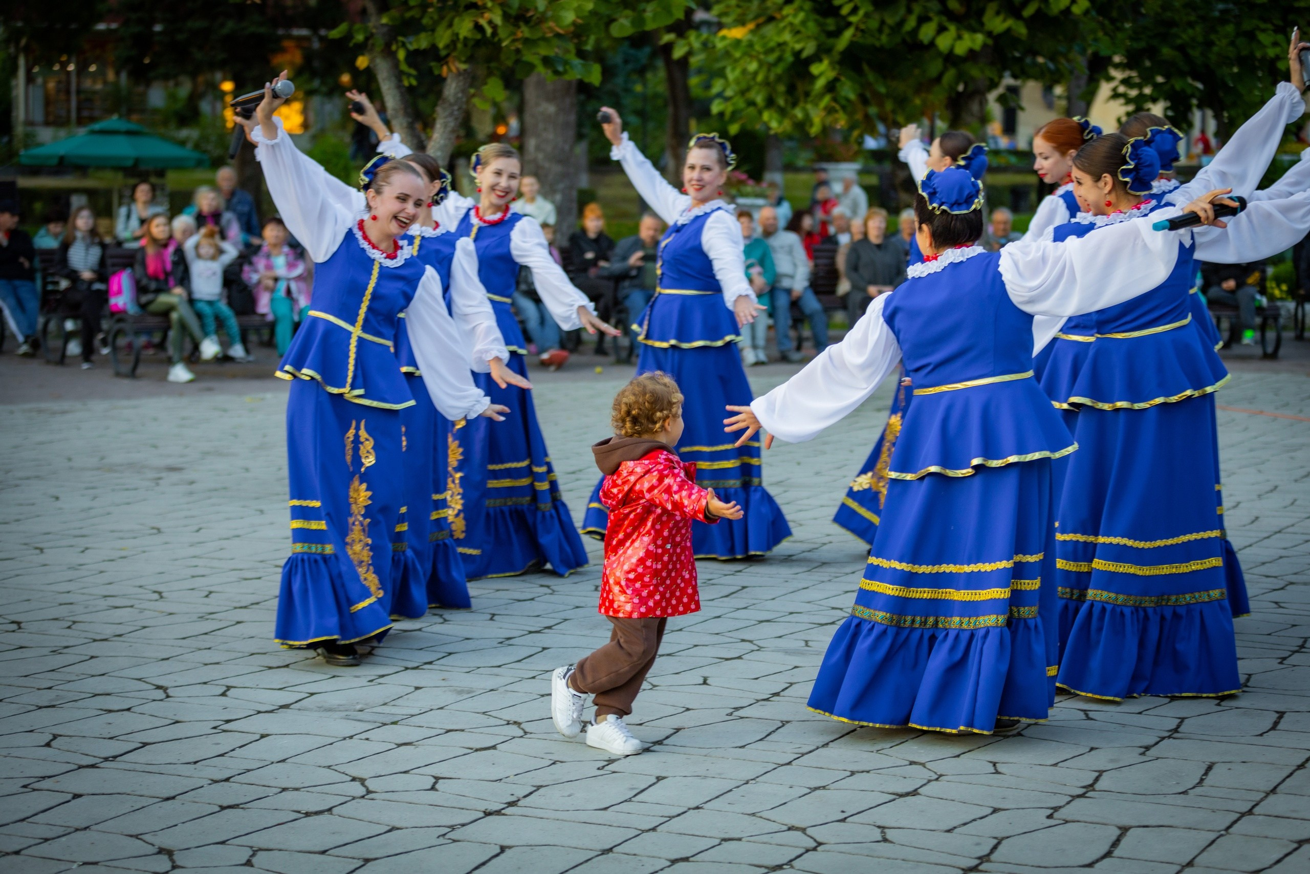 #РепортажнаяФотография#Фотожурналистика#ДокументальнаяФотография#РеальнаяЖизнь#ИсторияВкадре#МоментыЖизни#ЭмоцииВкадре#СобытийнаяФотография#ФотоИстория#ЖизньВкадре#УличнаяФотография (если снимаете на улице)#СвадебныйРепортаж (для свадебных событий)#СпортивнаяФотография (для спортивных мероприятий)#КонцертнаяФотография (для концертов и фестивалей)#ПолитикаВкадре (для политических событий)#АкцииПротеста (если снимаете протесты)#ГородскиеСобытия#ЭмоцииНаЛице#ИскренниеМоменты#ЖизньКакОнаЕсть#СилаМомента#ЧеловеческиеИстории#РеальностьВкадре#Фотожурналисты#Документалисты#ФотоСообщество#ФотоВдохновение#ФотоИскусство#ФотоМастера#ПятигорскФотограф#ФотографПятигорск#ФотосессияПятигорск#ПятигорскФото#ФотографКавминводы#ФотосессияКавказ#ПятигорскЛюблю#ФотографНаКавказе#ФотостудияПятигорск#ПортретПятигорск#СвадебныйФотографПятигорск#ПейзажиПятигорска#ФотоПятигорск#ФотографСКФО#КавказФото