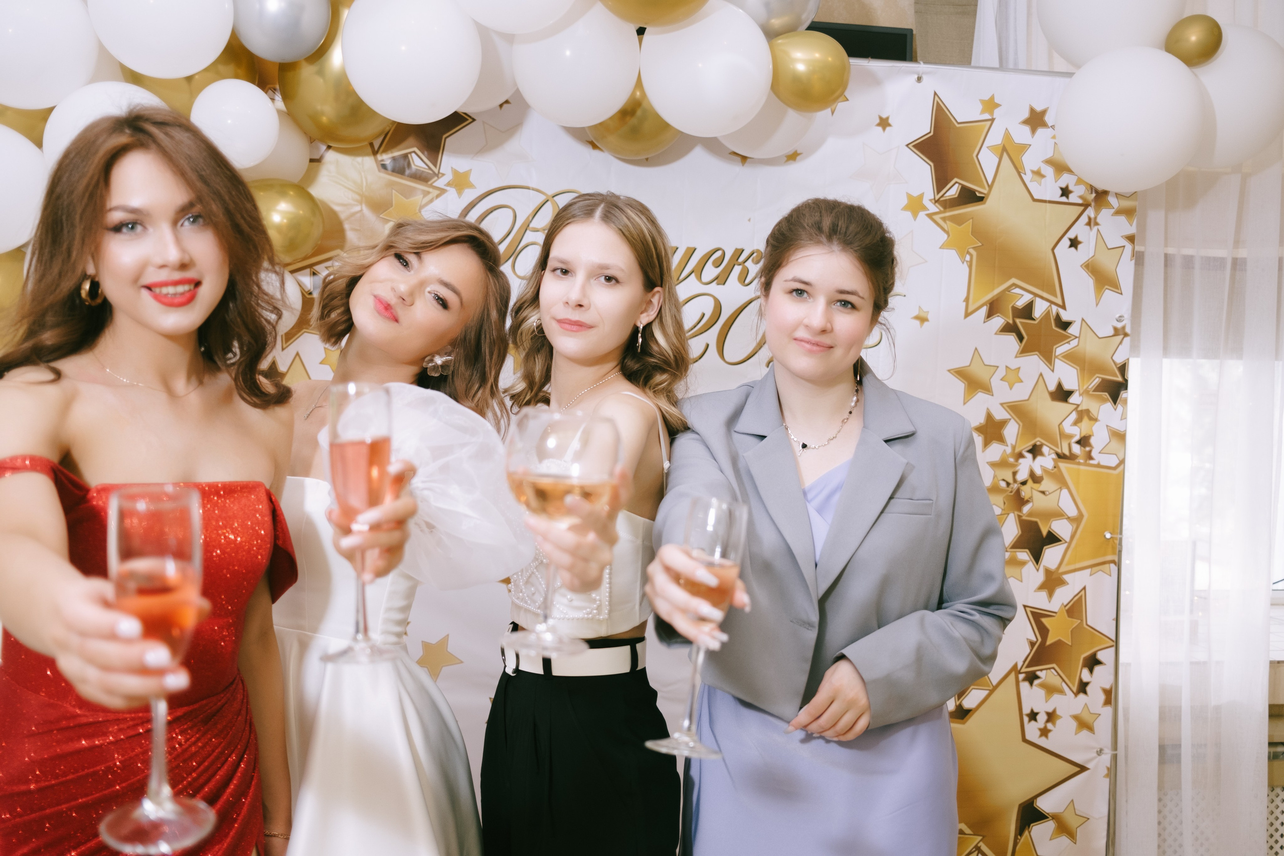 Выпускной школа 33. Свадебный и репортажной фотограф Денис Ожигин в Краснодаре и Краснодарском крае