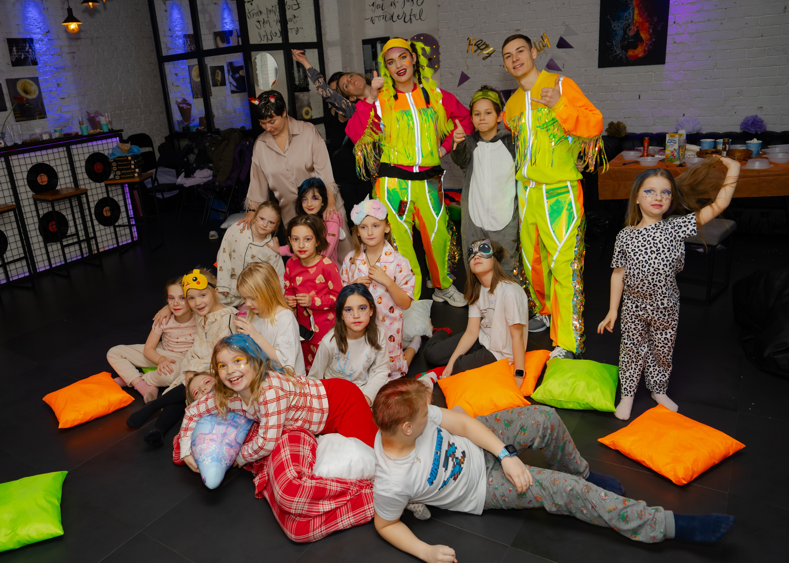 Битва подушками. Крамер Юлиана детский и семейный фотограф