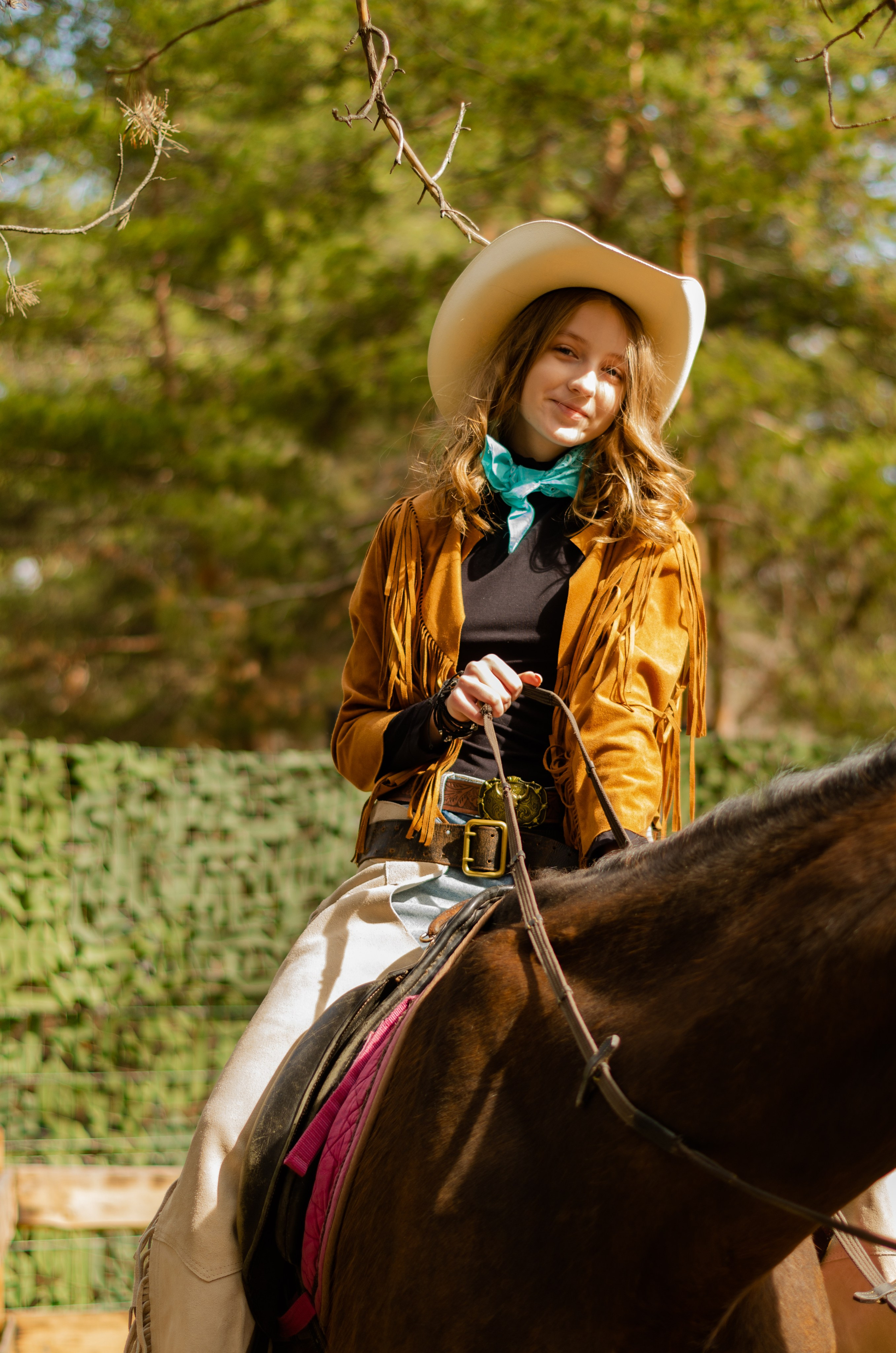 Ковбойская девчонка. Фотограф Марина Доглядная Челябинск фотосессии с лошадьми, мотоциклами