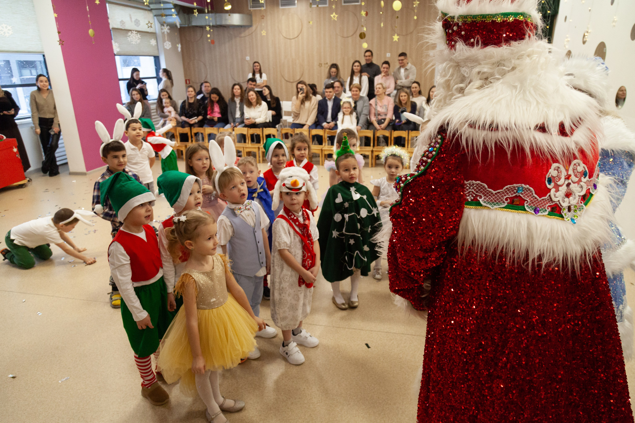 Новогодний утренник. 17.12.24. Профессиональное фото в Казани: от идеи до результата. Фотограф Яна Мур