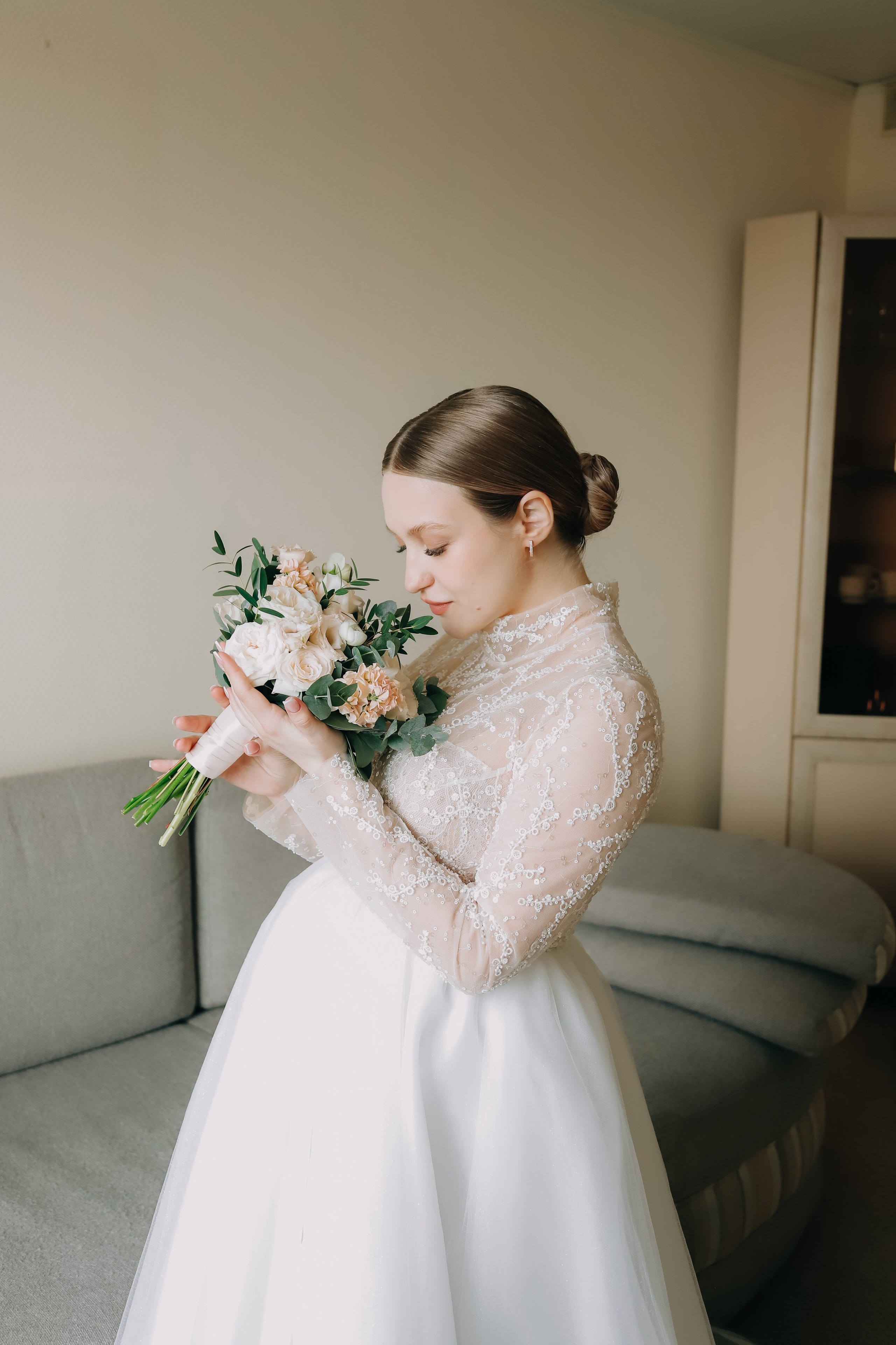 Свадебный образ макияж для невест Москве. СВАДЕБНЫЙ ВИЗАЖИСТ-СТИЛИСТ В МОСКВЕ ПРИЧЕСКИ МАКИЯЖ БРОВИ ВЫЕЗД