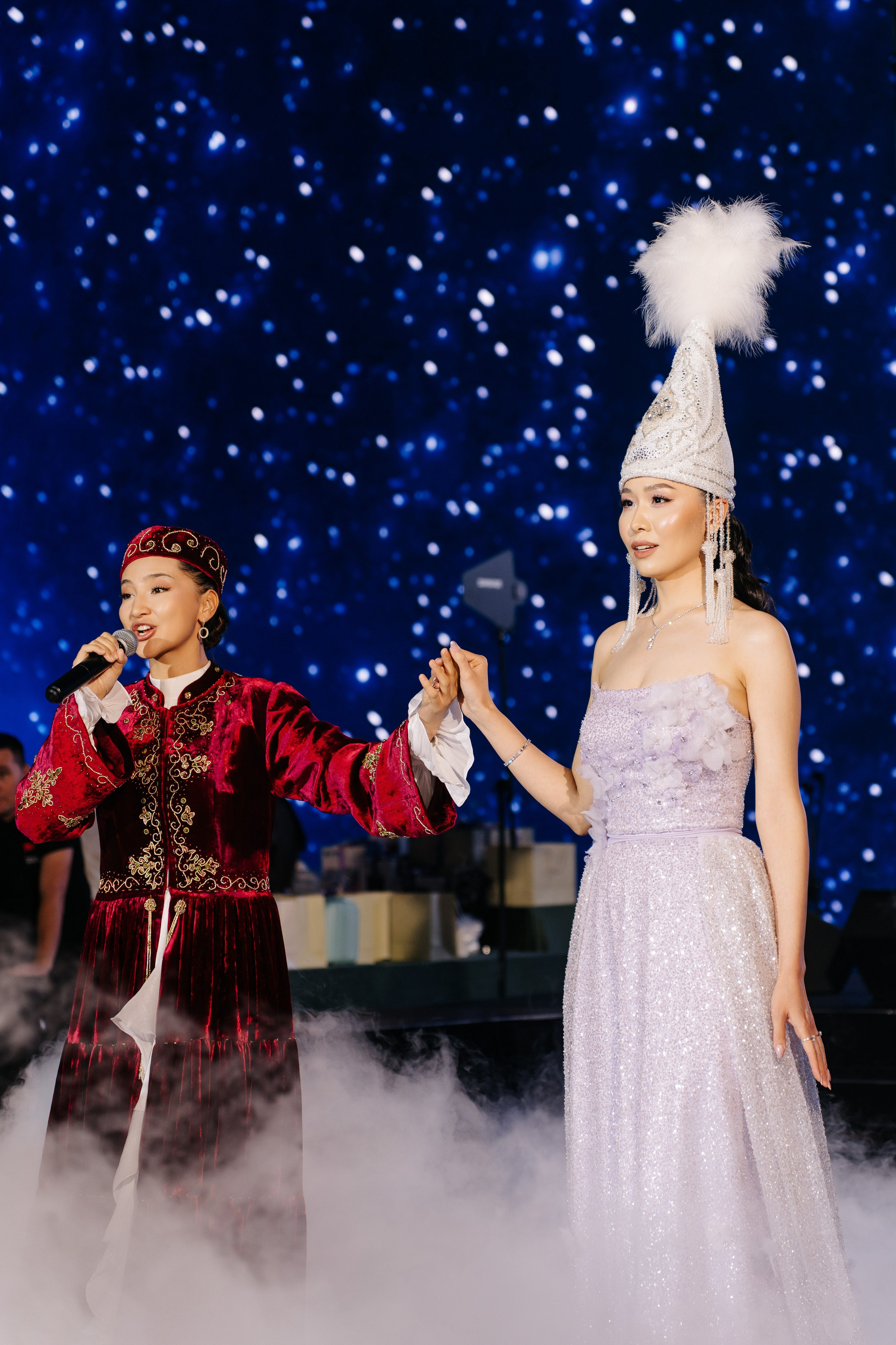 Ay-Dana Uzatu. ___________________________________________________