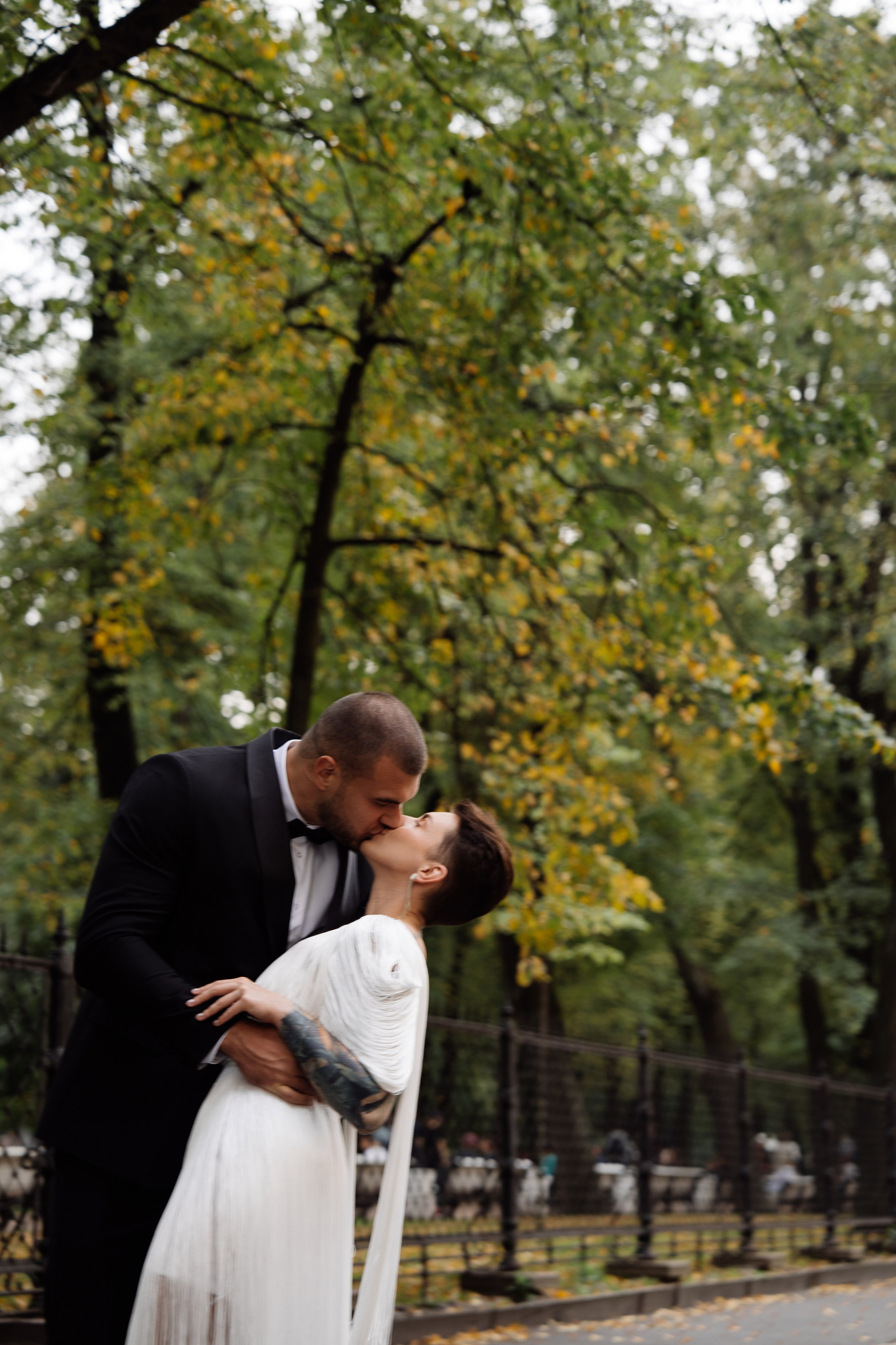 Свадьба в сошиал клабе. Свадебный фотограф организатор в Санкт-Петербурге Ассоль Опарина