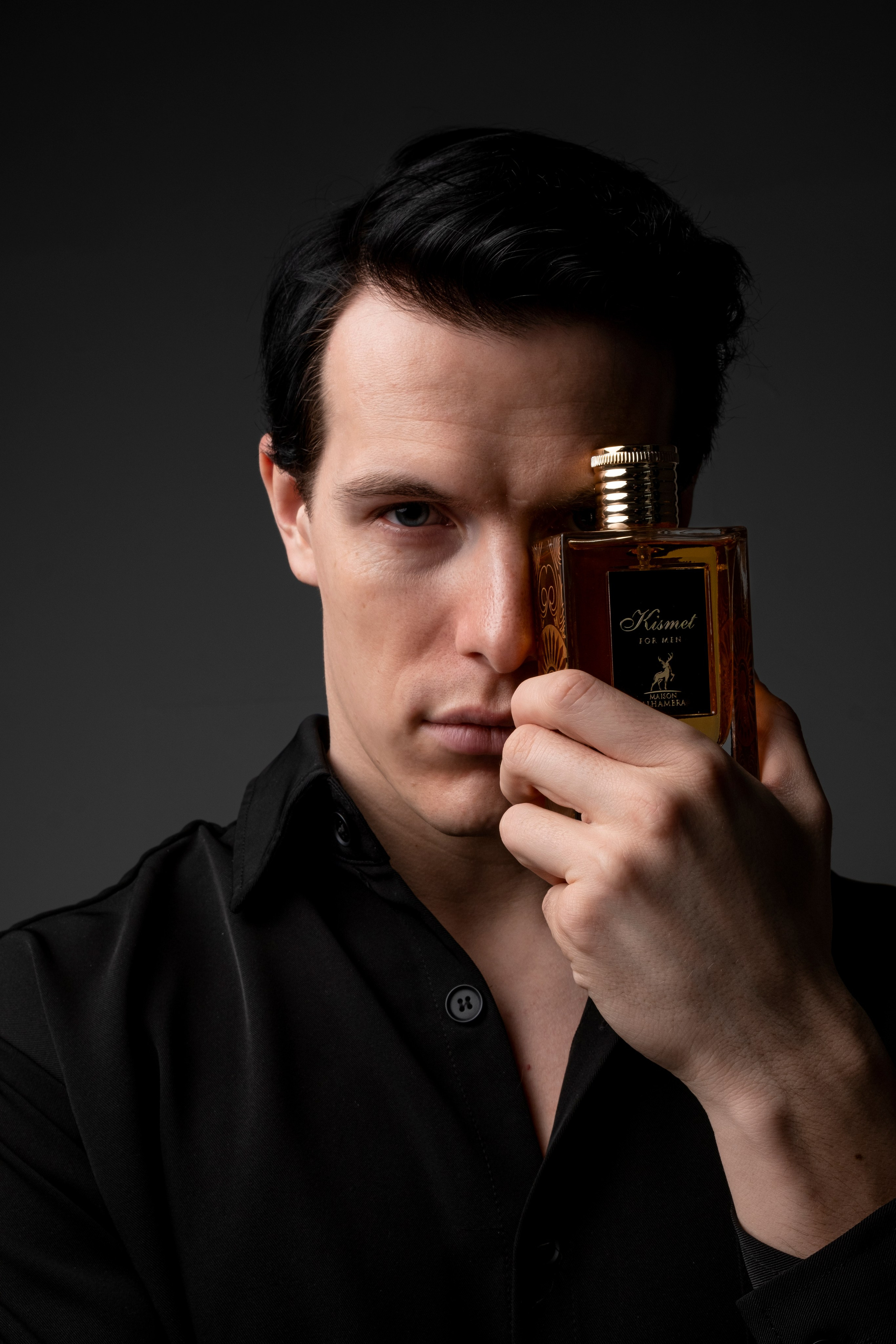 Парфюм. Портретная и Fashion фотосъемка в Москве КРИС KISS. Лукбуки и каталоги