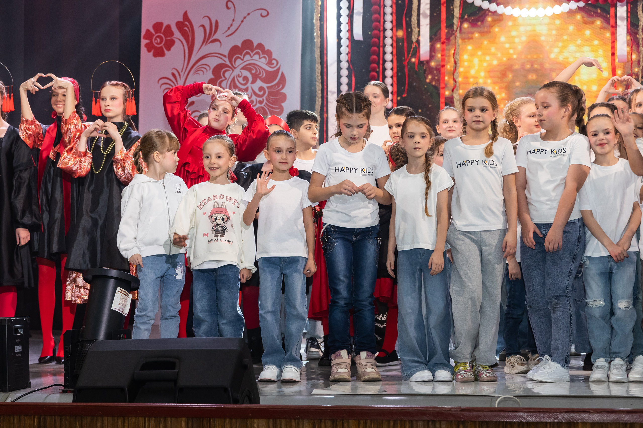 Показ Happy Kids. Выпускные альбомы во Владивостоке