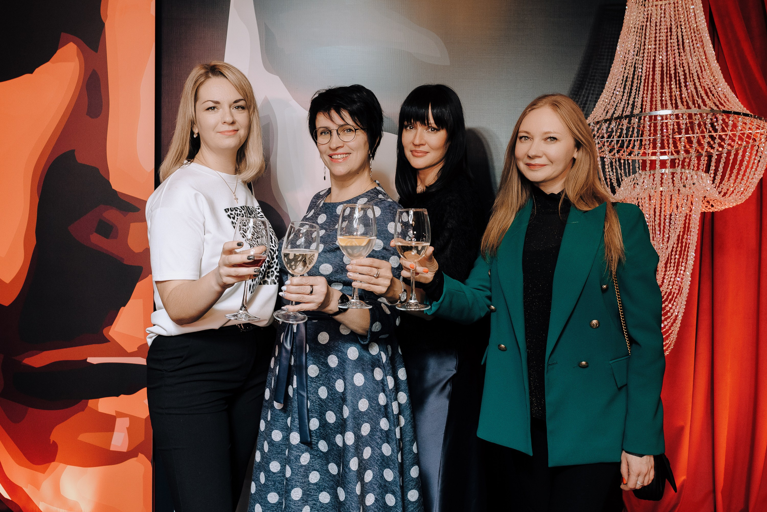 СПЕКТАКЛЬ «ВОЛШЕБНЫЕ ОЧКИ» ОПТИК-ЦЕНТР. Репортажный фотограф Зуев Роман г. Челябинск