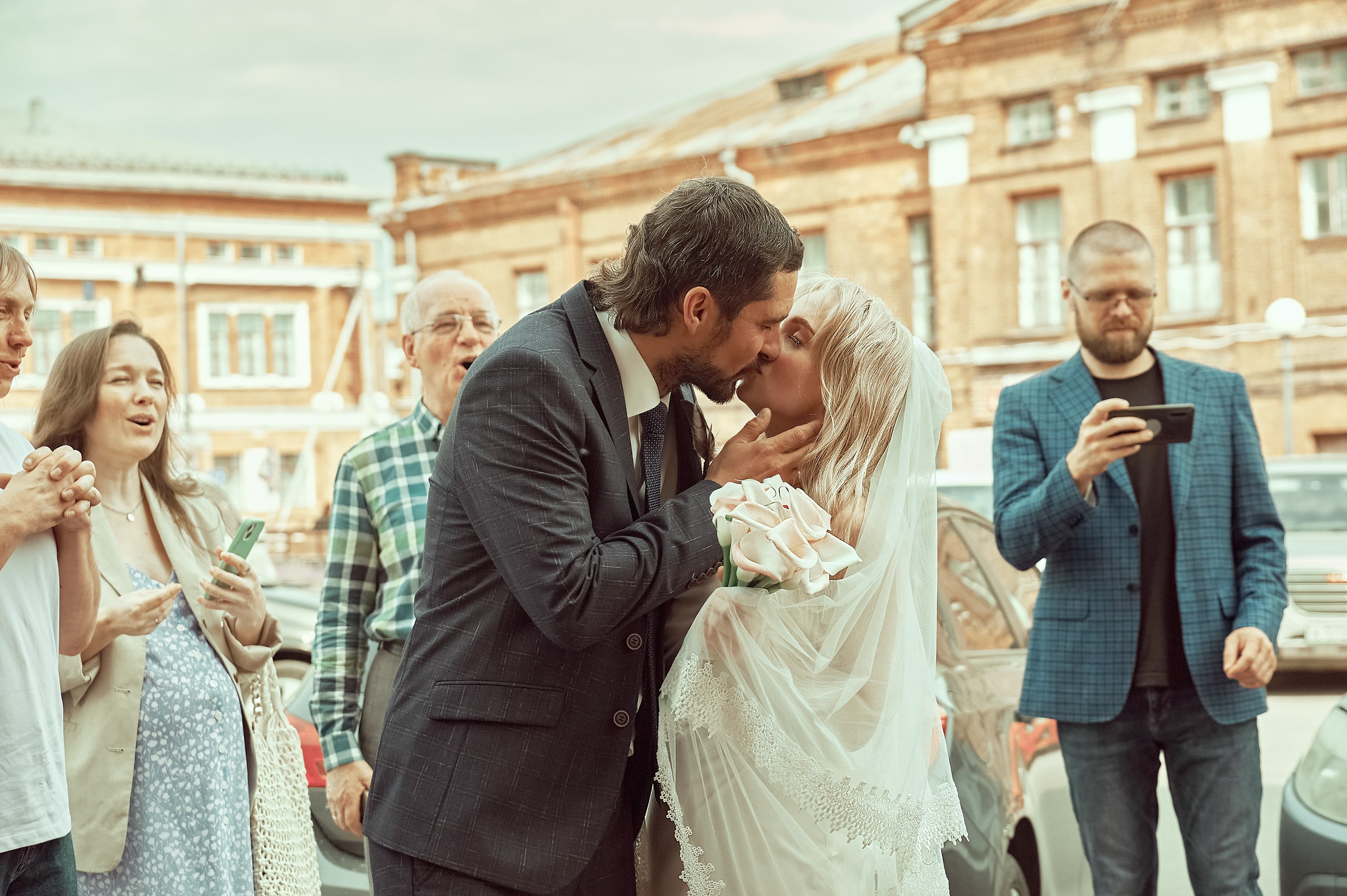 Свадебная съемка для Маргариты и Мирослава (Сборы невесты, ЗАГС). Женский фотограф в Череповце Даша Акулич