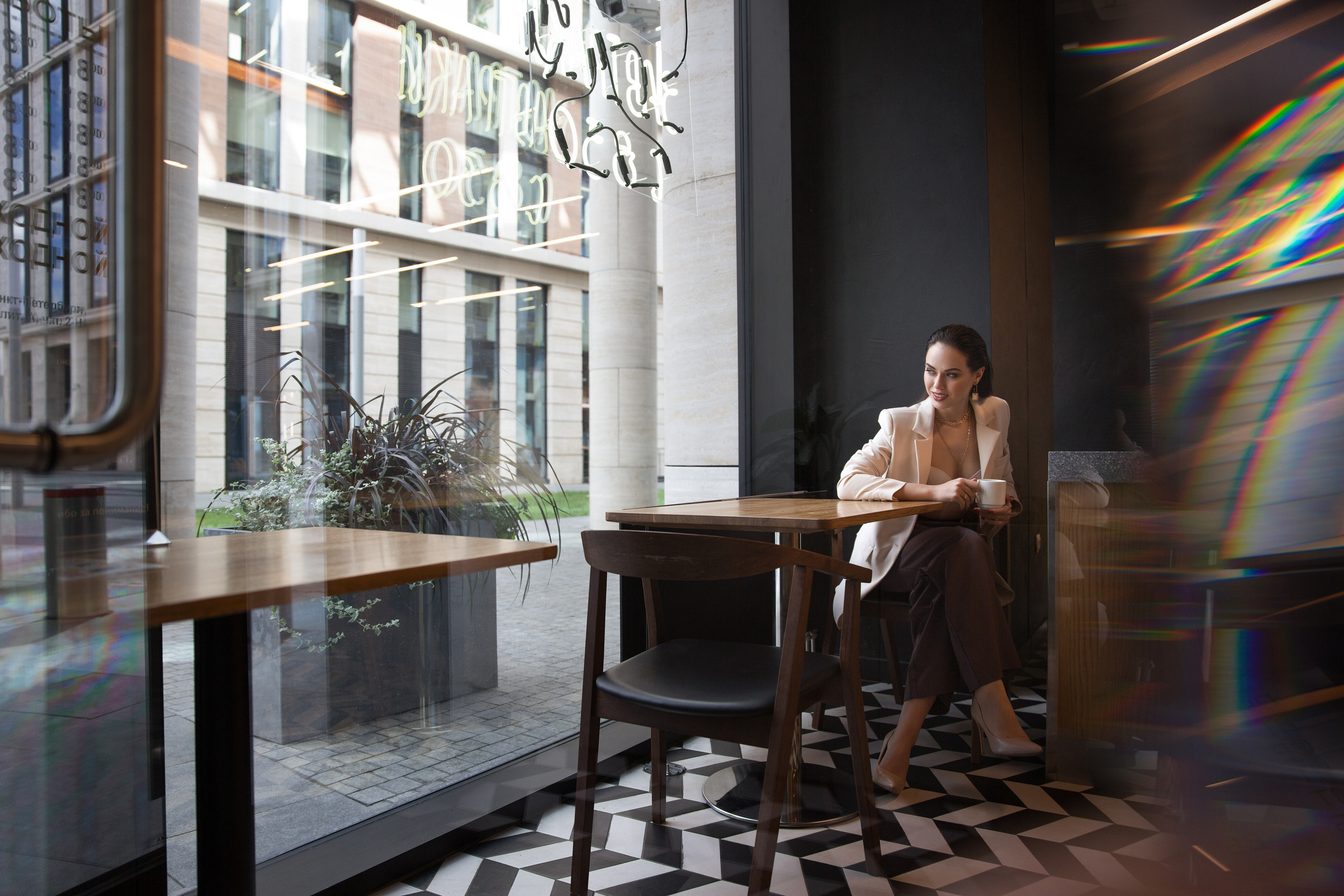 Стильная фотосессия в Невской Ратуши. Свадебный и портретный фотограф в Санкт-Петербурге Надежда Чечулина