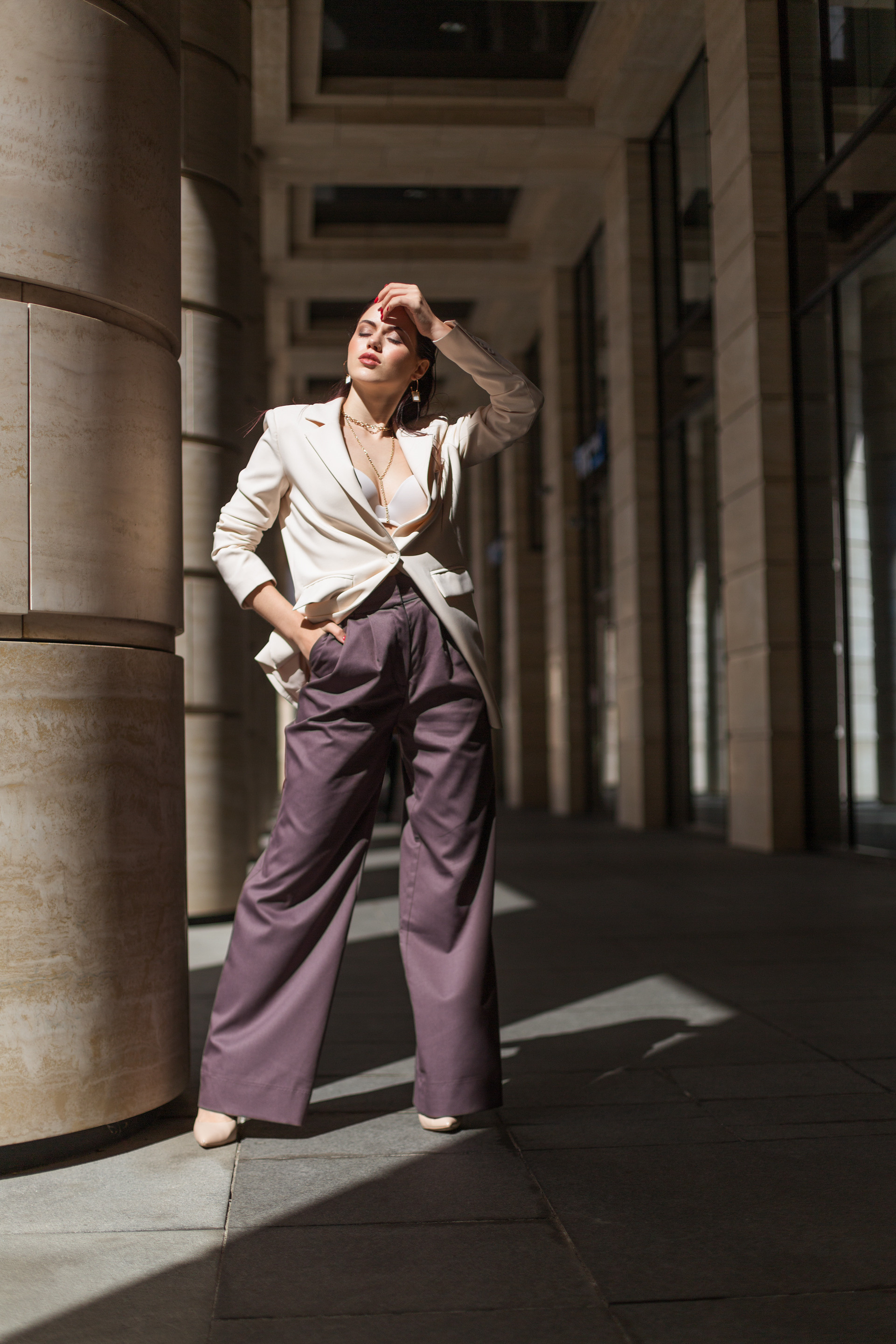 Стильная фотосессия в Невской Ратуши. Свадебный и портретный фотограф в Санкт-Петербурге Надежда Чечулина