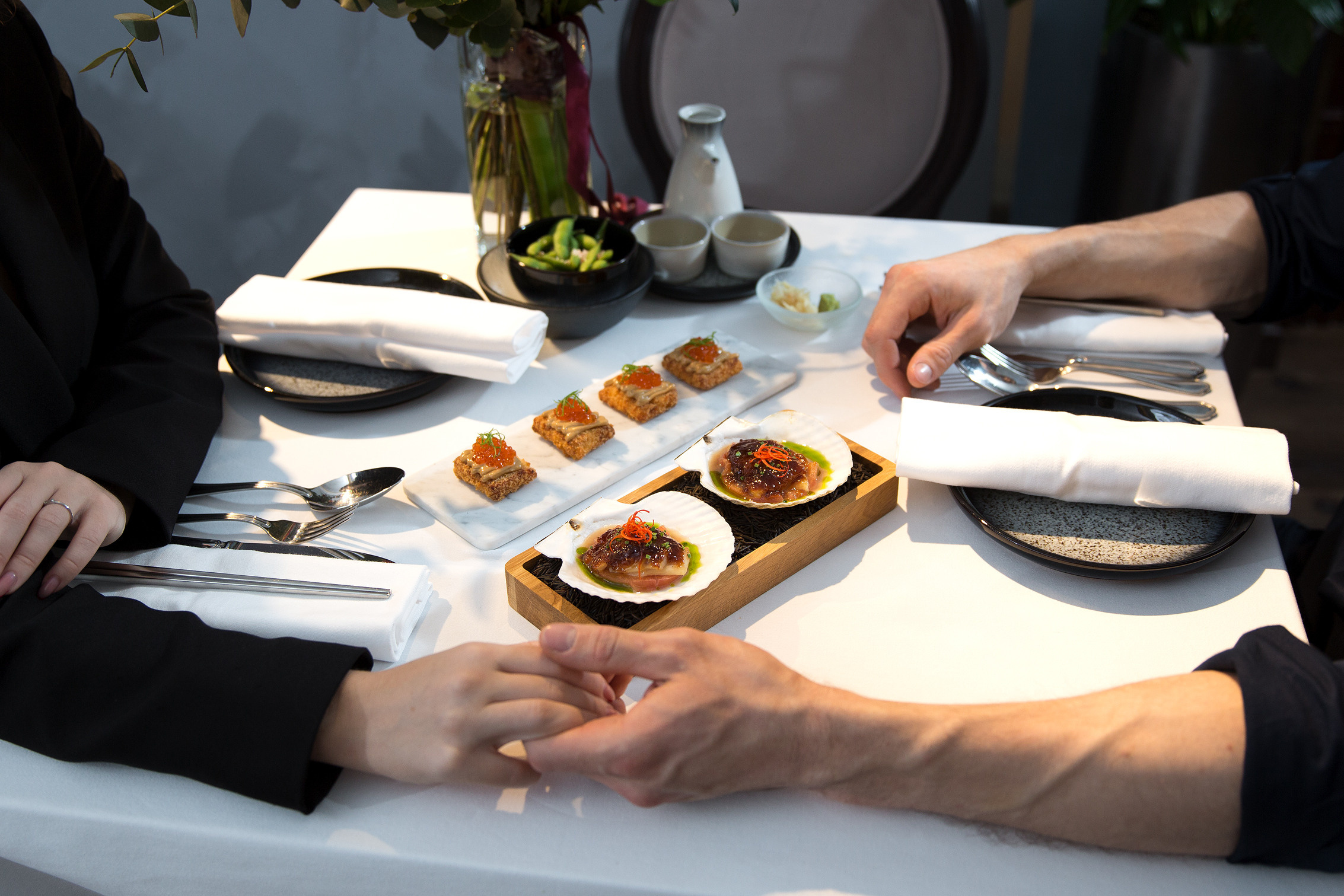 Фотосессия пары в отеле Петербурга. Свадебный и портретный фотограф в Санкт-Петербурге Надежда Чечулина